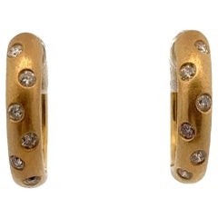 Diamond Brushed Finish 18 Karat Yellow Gold Etoile Style Hoop Earrings
