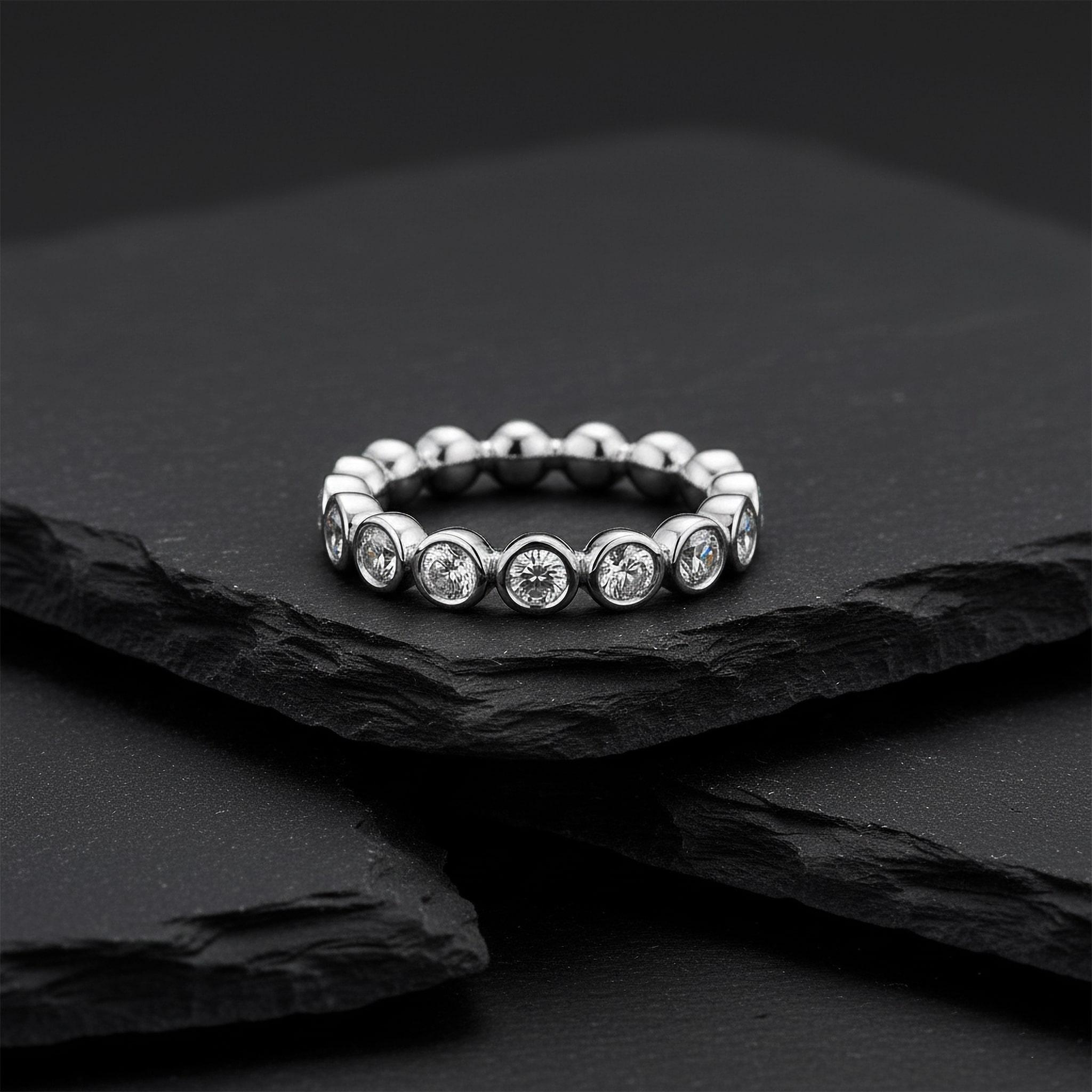 in vendita:  Anello a bolla di diamanti in oro bianco 18 carati per l'eternità 3