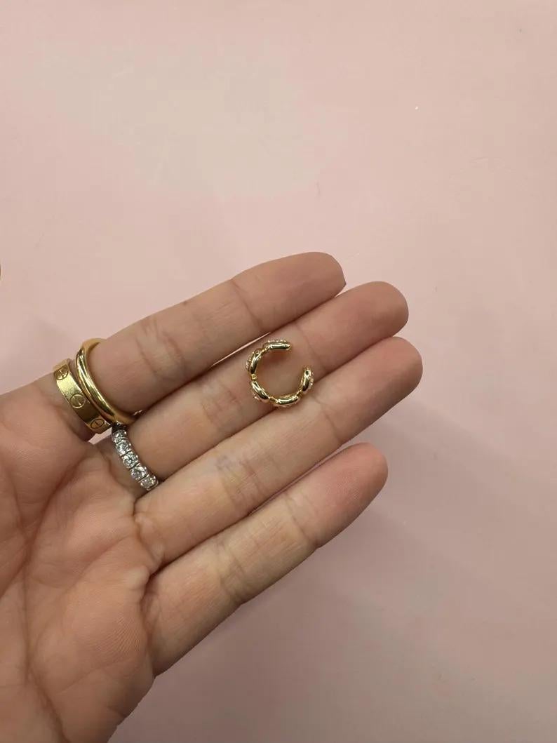 Pendiente de aro con burbuja de diamantes 0,38 quilates Oro amarillo de 14 quilates 2,34 gramos Corte redondo en venta