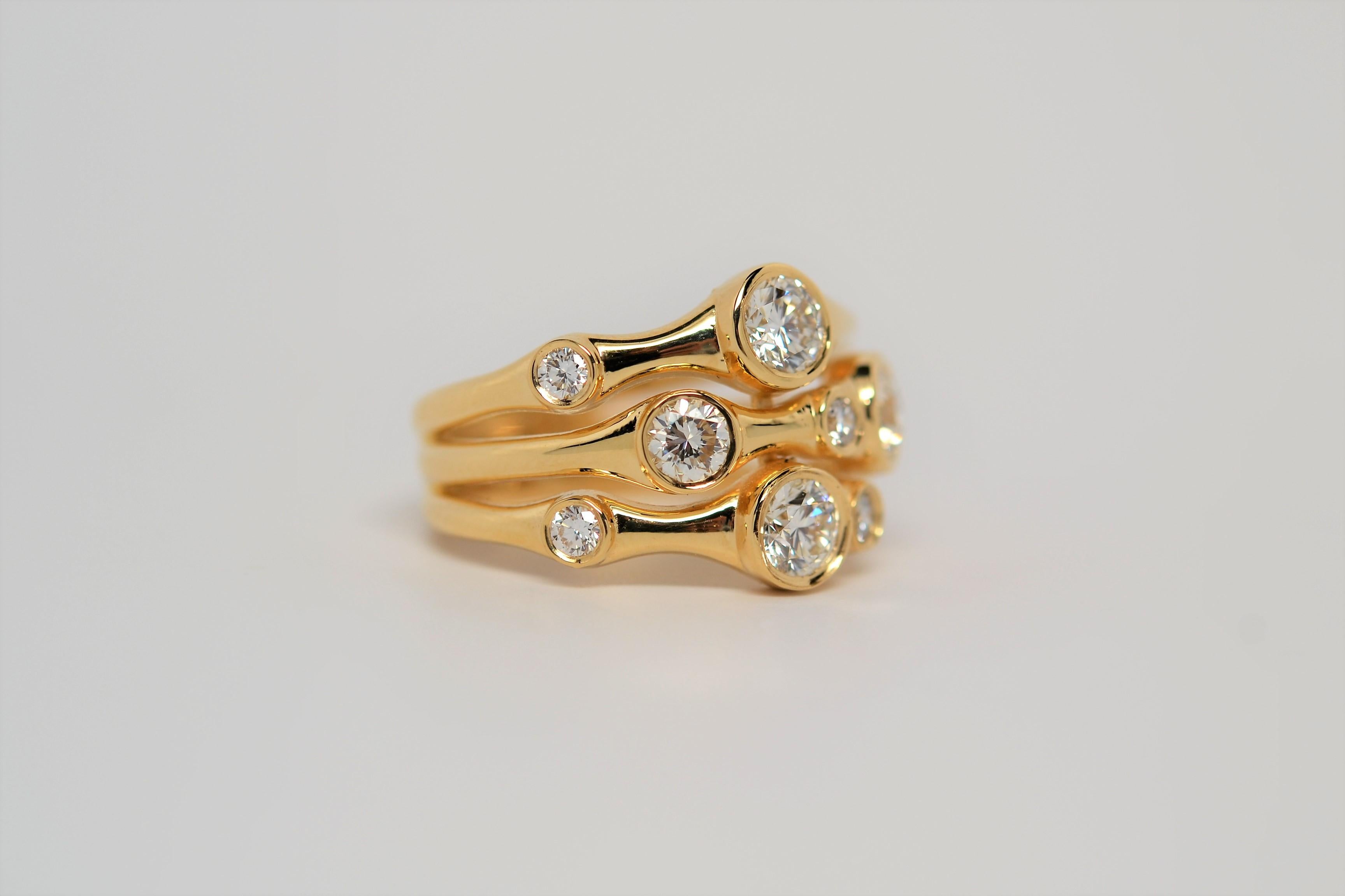 Diamant-Blumenring aus 18 Karat Gelbgold, 1,38 Karat im Zustand „Neu“ im Angebot in New York, NY