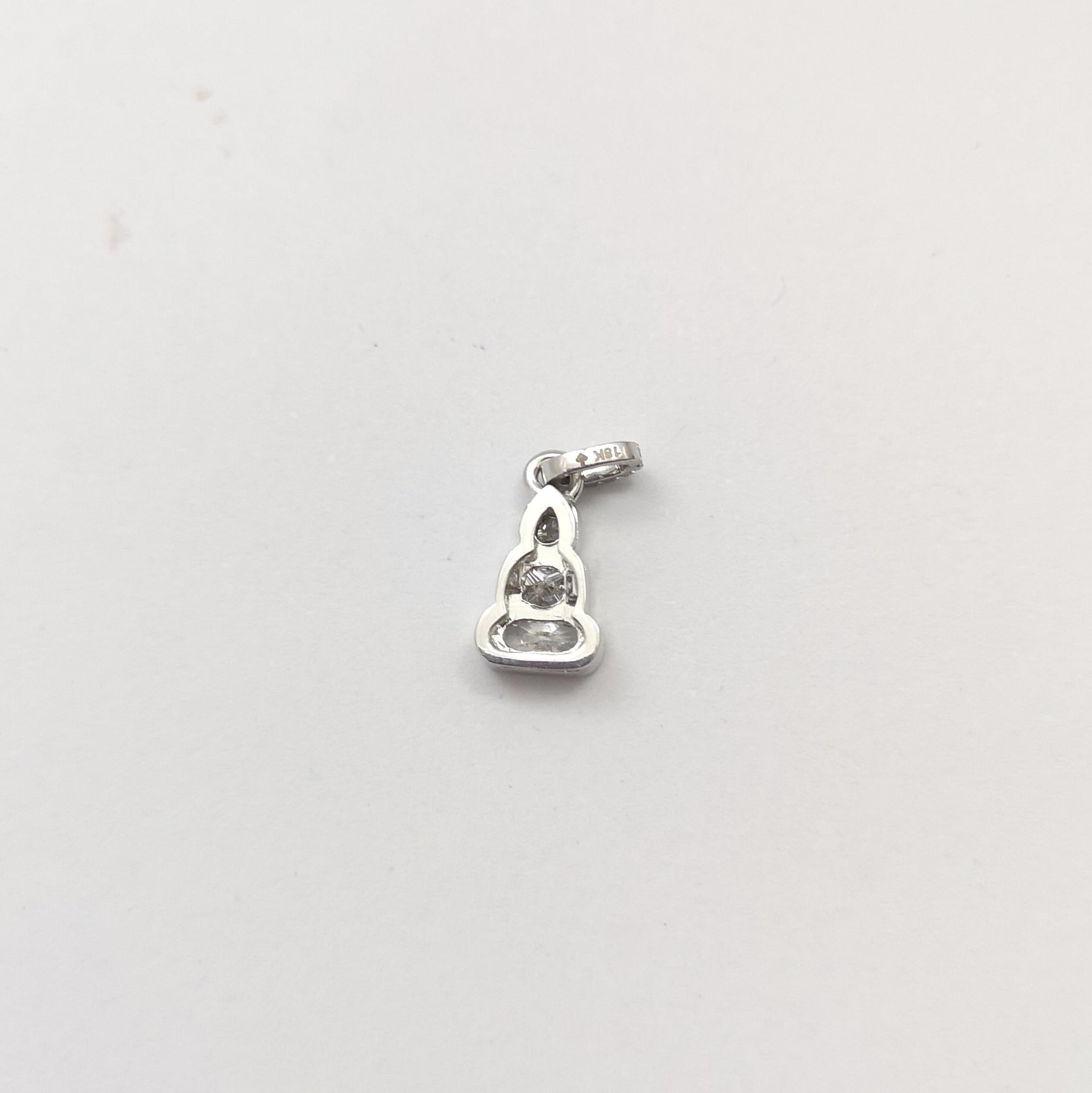 Pendentif Bouddha en or blanc 18 carats serti de diamants Unisexe en vente