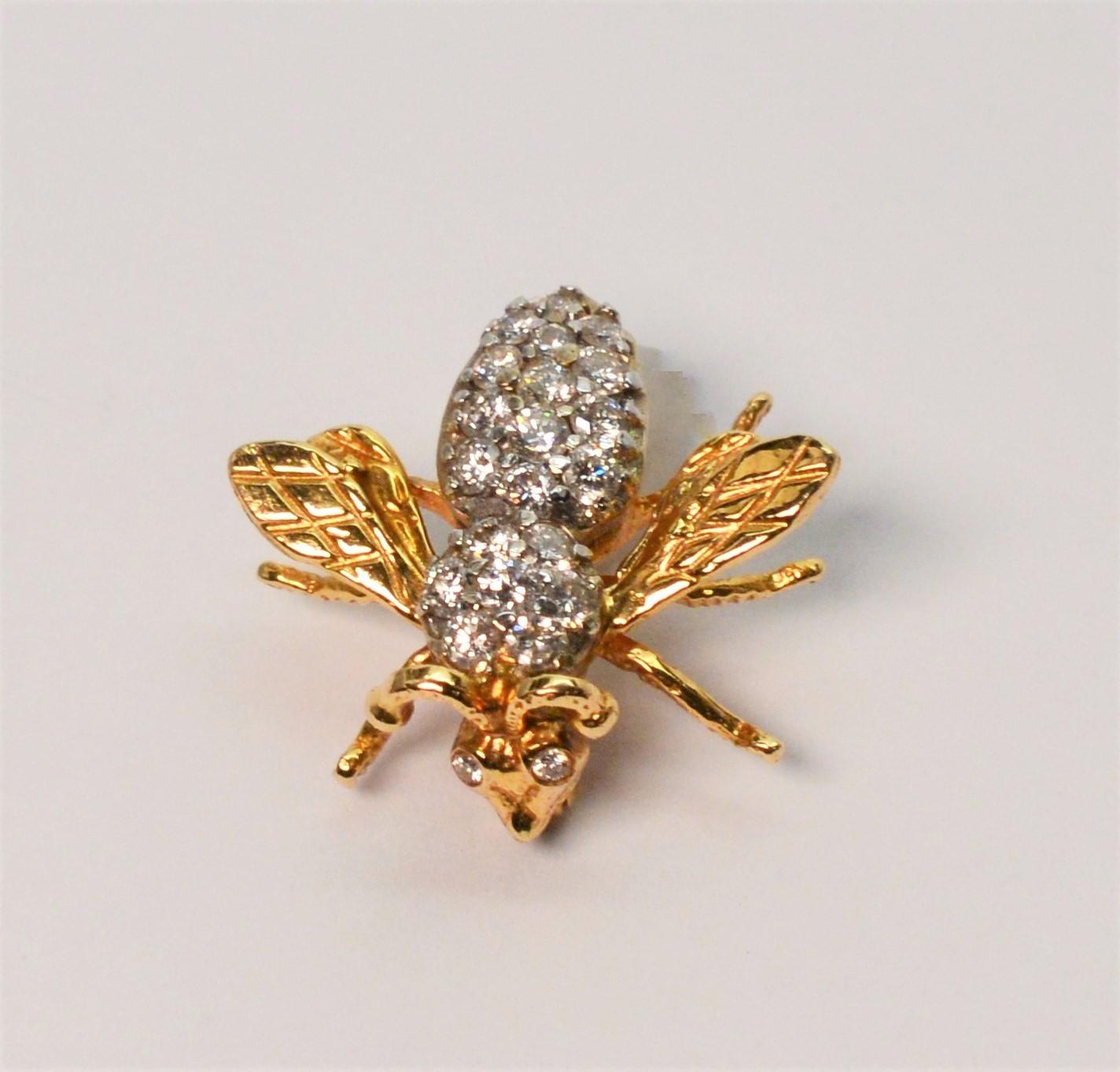 Diamond Bumble Bee Yellow Gold Pin Brooch In Excellent Condition In Mount Kisco, NY