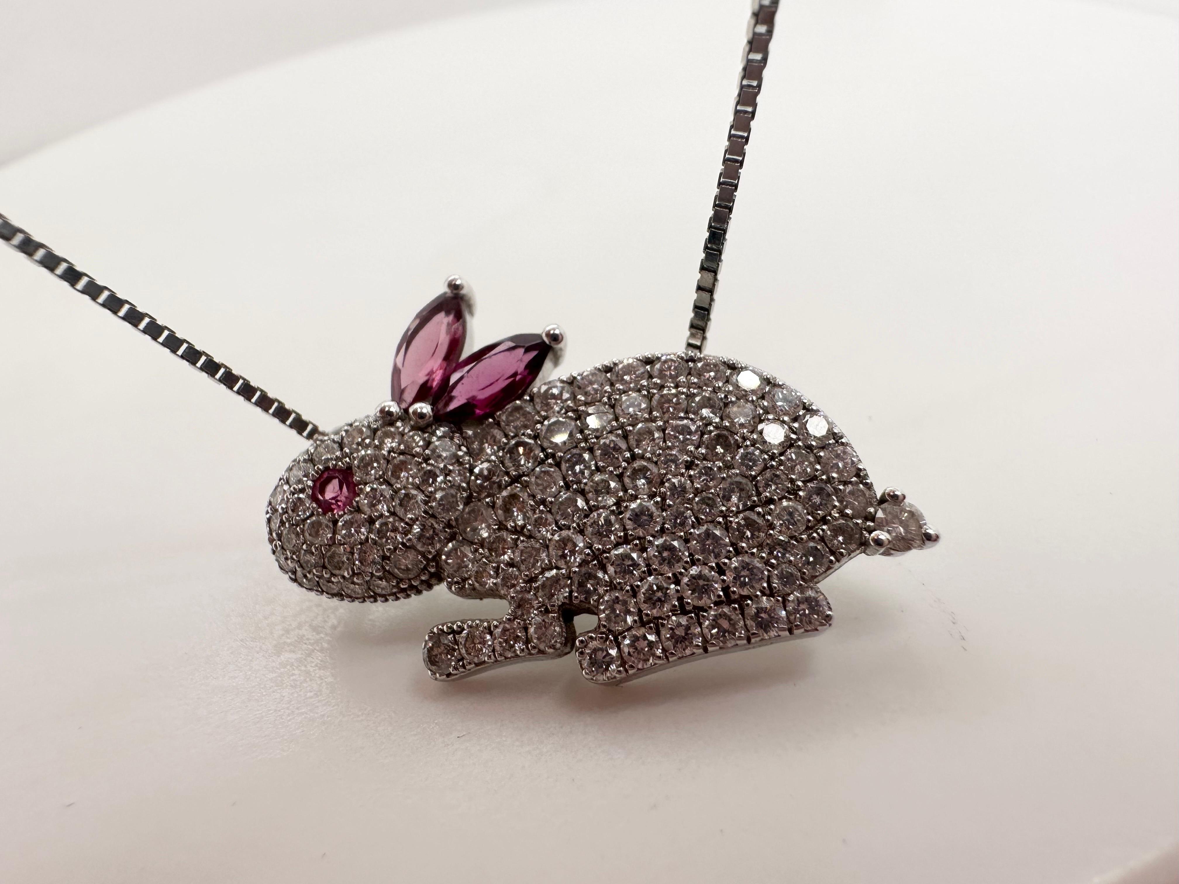 Collier pendentif lapin en or massif 18Kt cadeau de Saint-Valentin Unisexe en vente