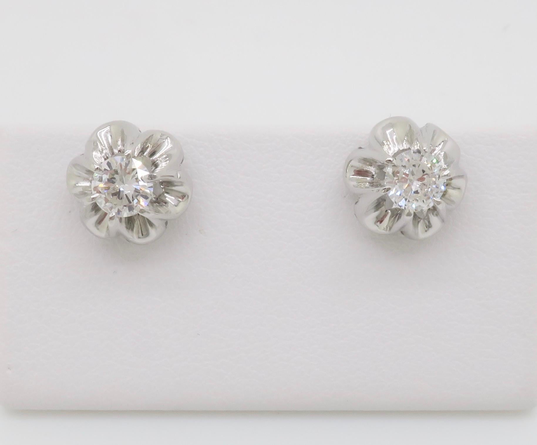Diamond Buttercup Style Stud Earrings in White Gold In Excellent Condition For Sale In Webster, NY