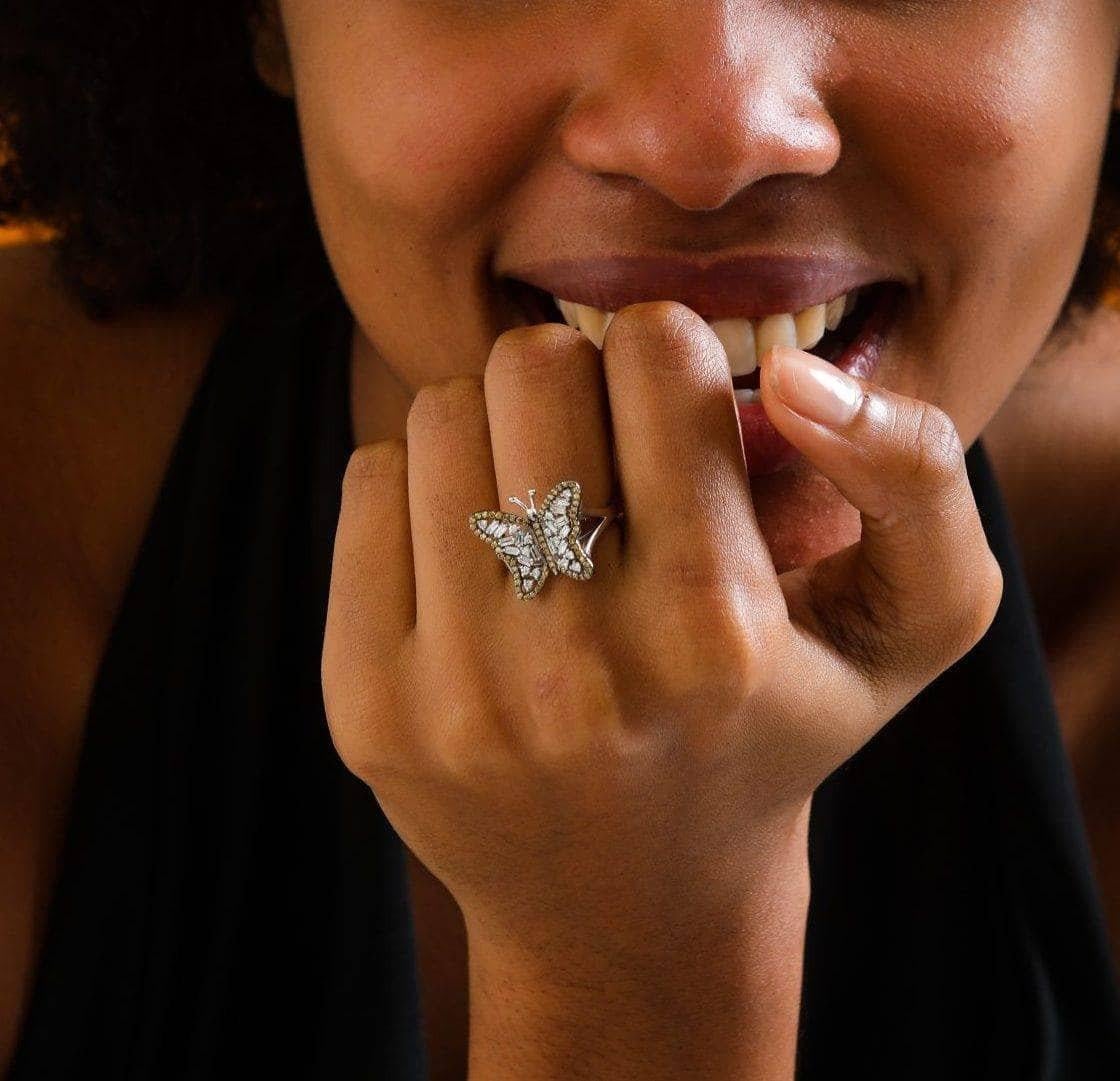 Product Details :

• Made to Order

• Gold Kt: 14kt

• Available Gold Colors: Rose Gold, Yellow Gold, White Gold

• 0.30ct F SI Natural Round Cut  Diamond

• 0.18ct  Fancy Yellow Diamonds

• Diamond Color-Clarity: F-G Color VS/SI Clarity

• Comes