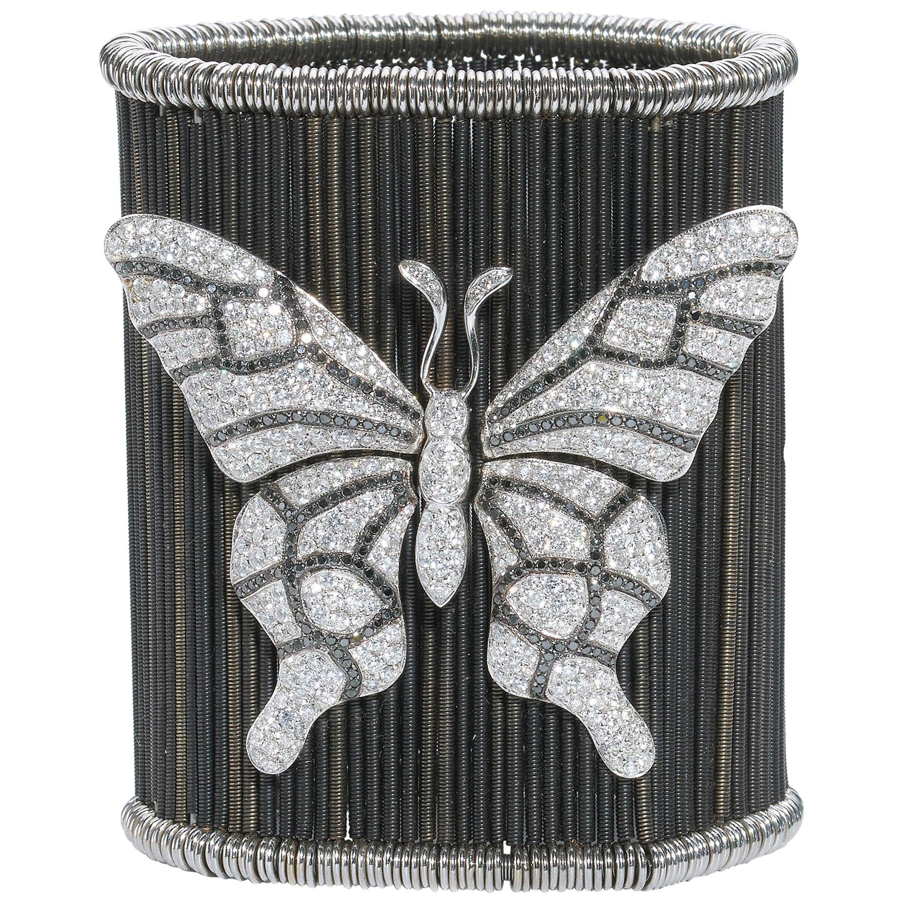 Manschettenarmband mit Diamanten, Schmetterling und Ladybird, 9.00 Karat im Angebot