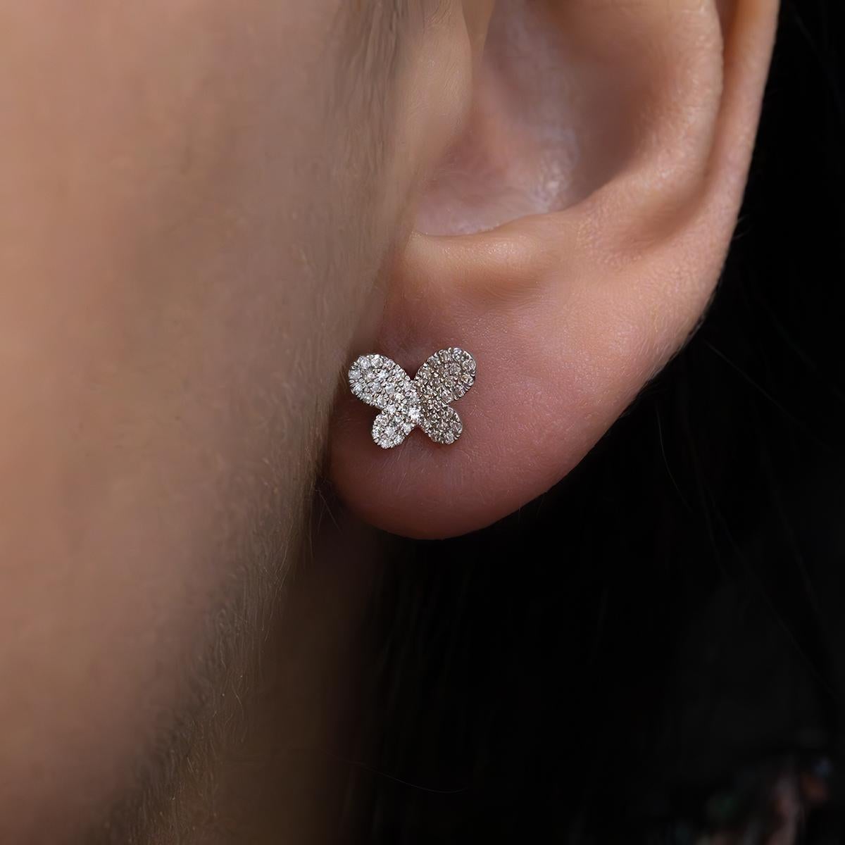 -14K White Gold 

-Round Diamonds

-0.22 cts. 