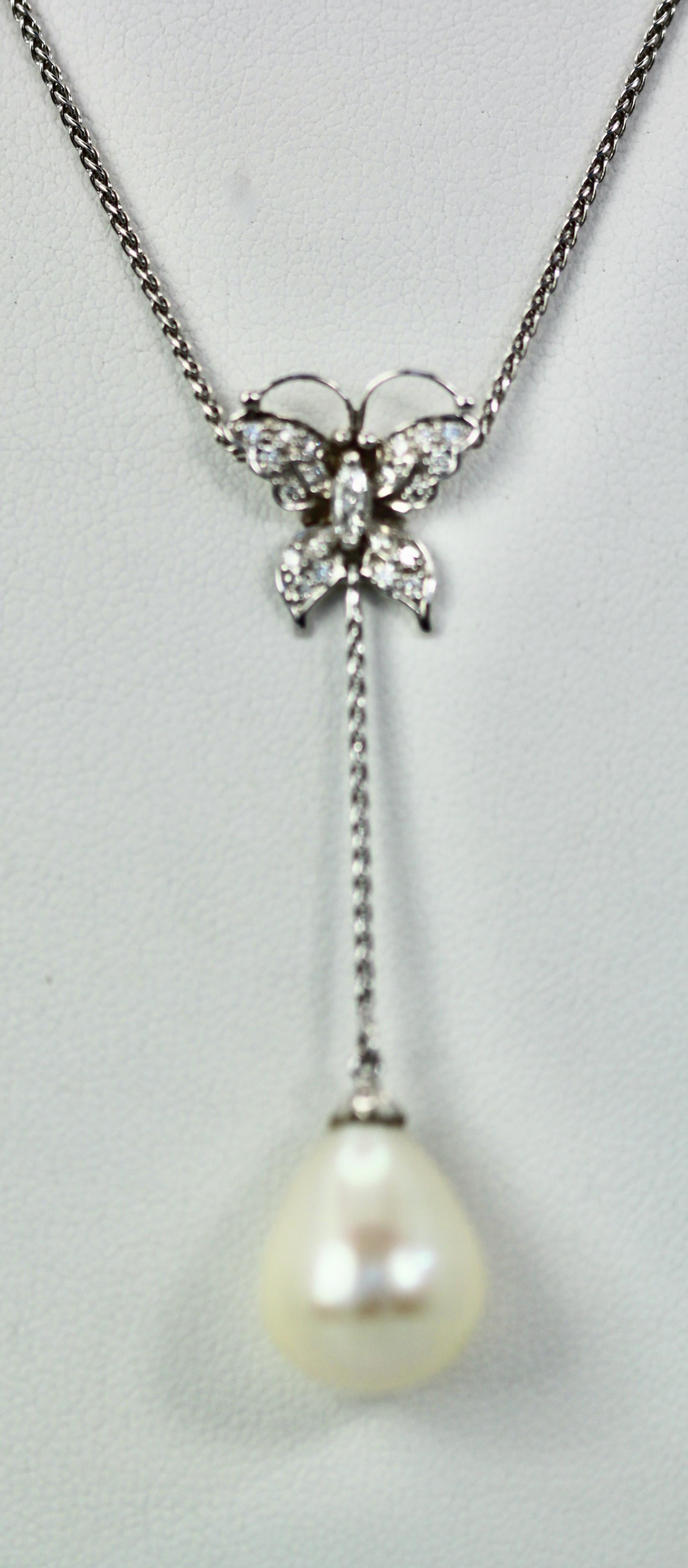 Diamond Butterfly Necklace Drop Pearl 18 Karat For Sale 6