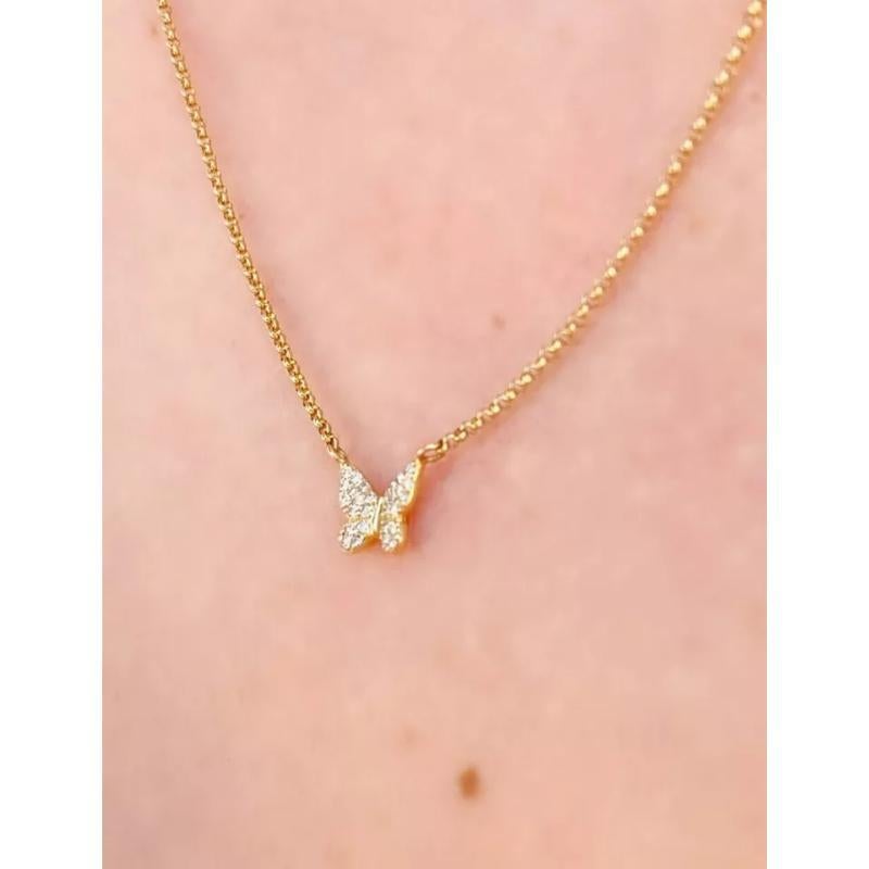 Taglio rotondo Diamante Tiny Butterfly PEndant in oro massiccio 14K in vendita