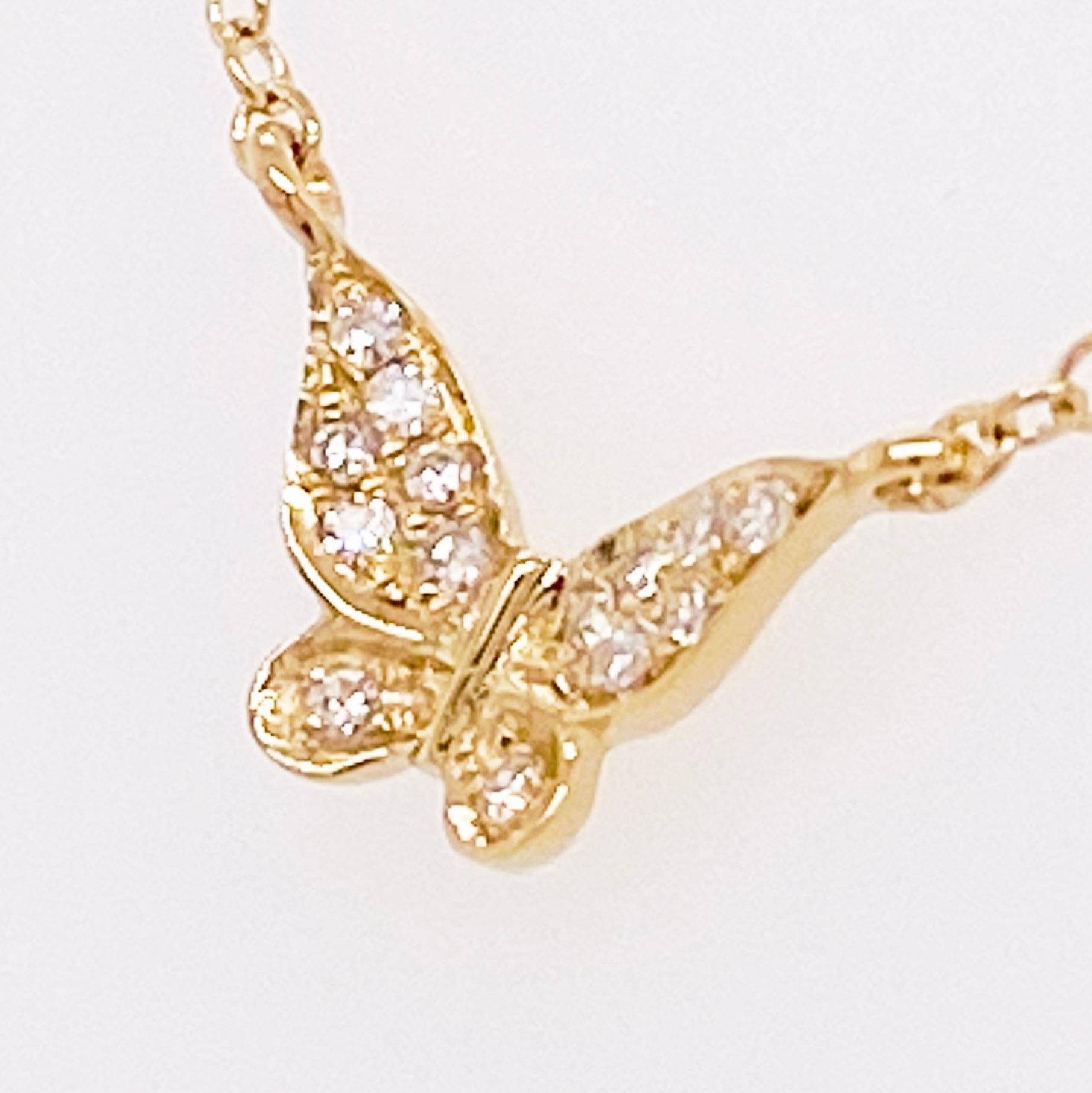 Moderne Collier papillon en diamants, pendentif papillon minimaliste pavé, réglable, en or en vente