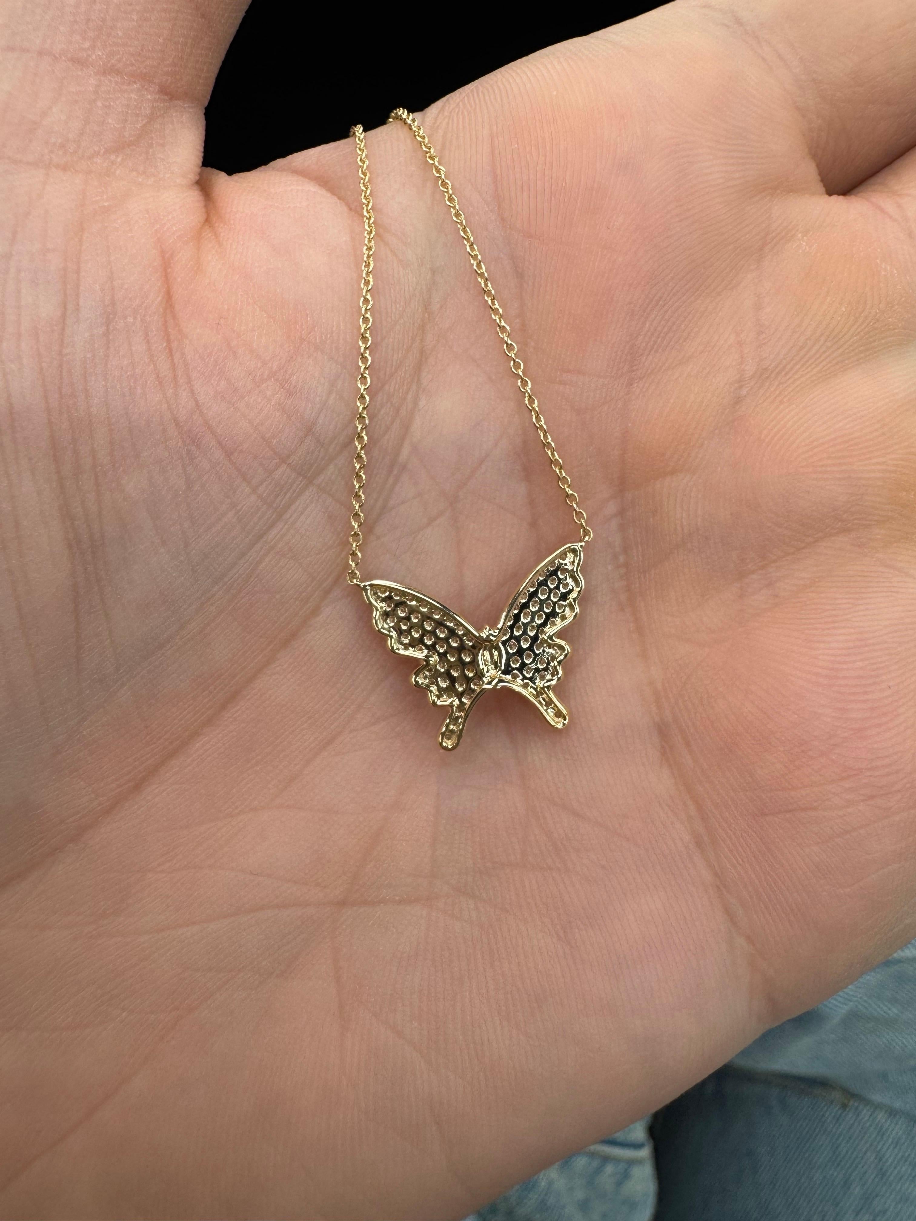 Contemporary Diamond Butterfly Pendant Necklace 0.35 Carats 14 Karat Yellow Gold 2.13 Grams For Sale