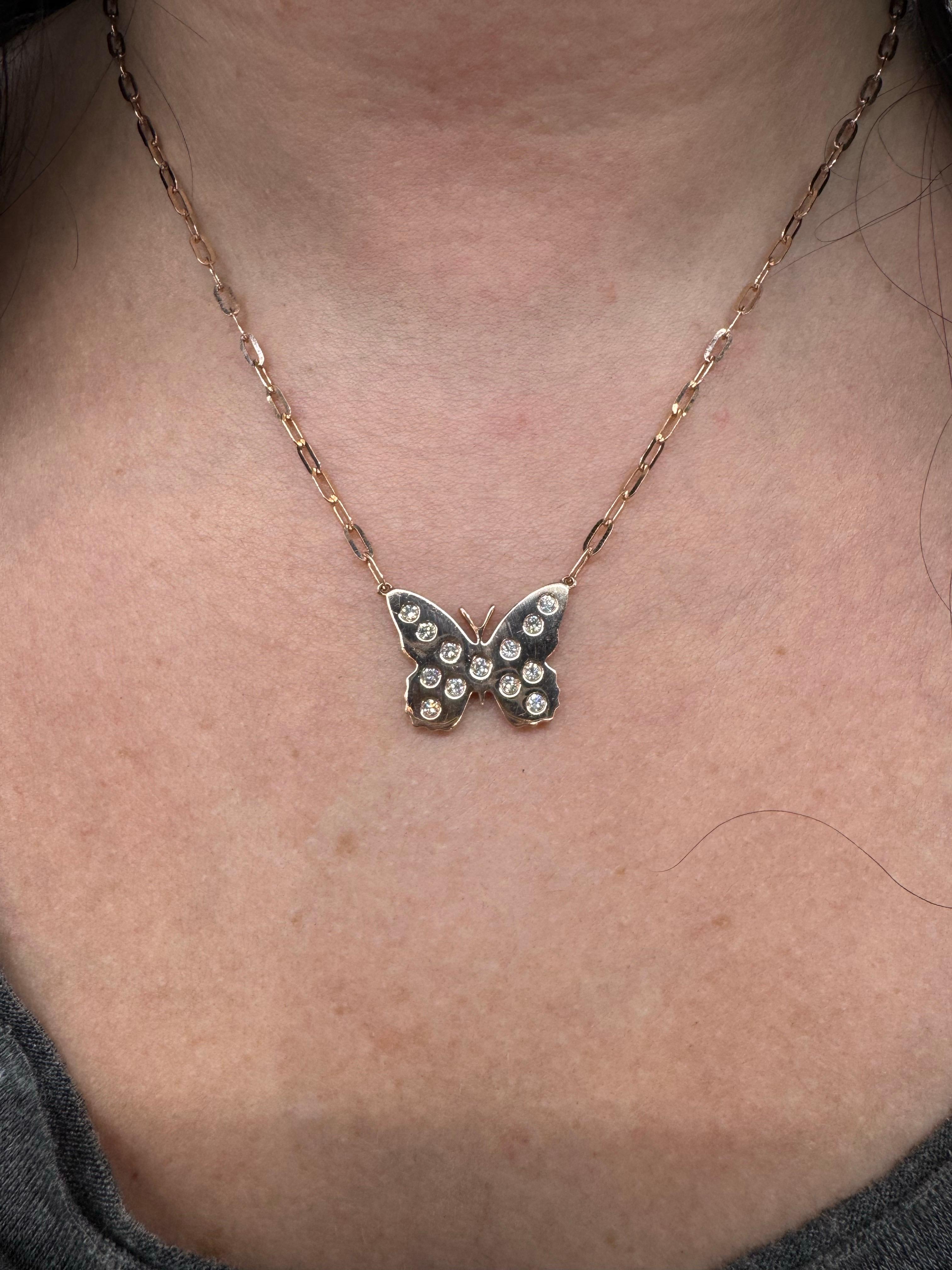 Collana con ciondolo a farfalla con diamanti da 0,42 carati in oro rosa 14 carati regolabile in vendita 4