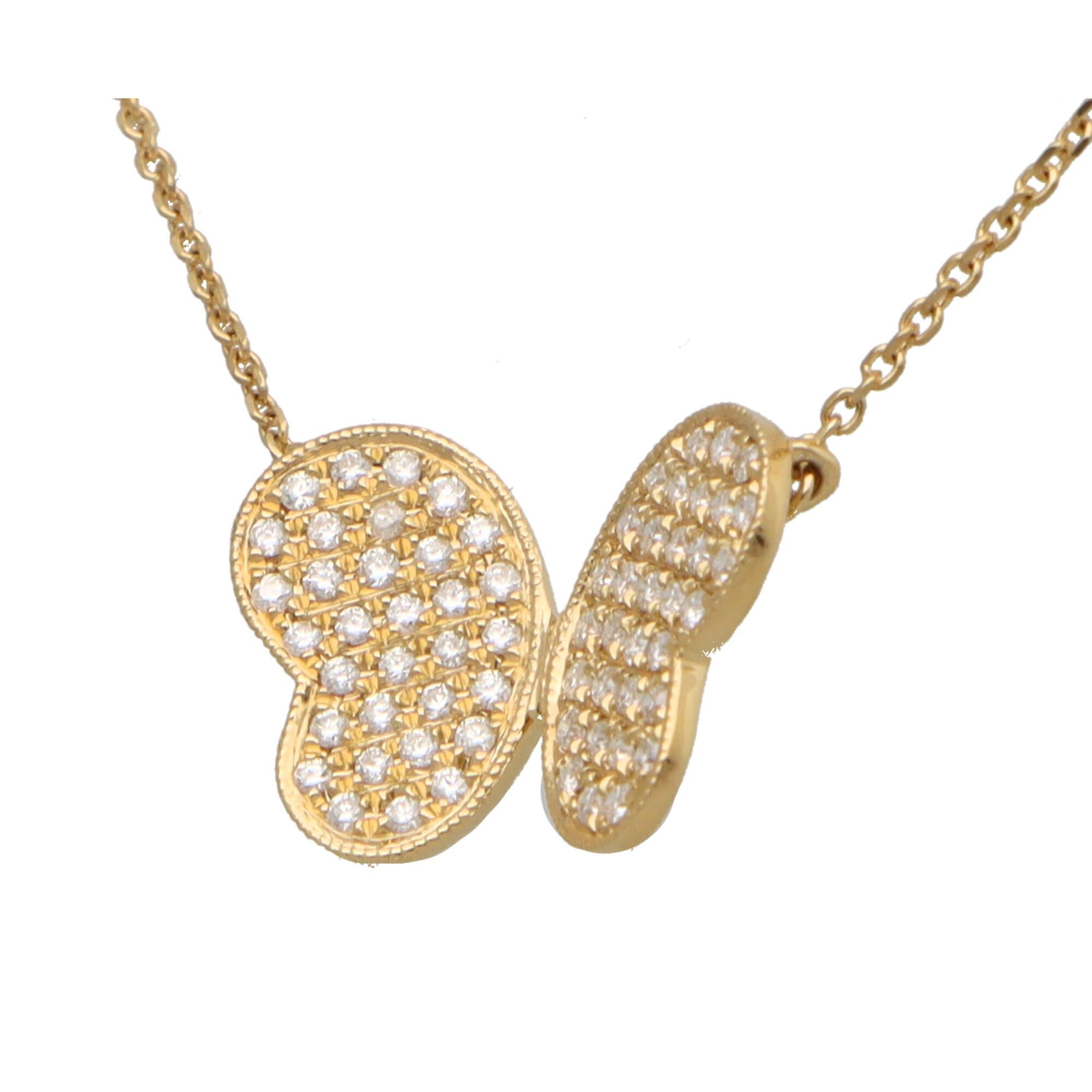 Round Cut Diamond Butterfly Pendant Set in 18k Yellow Gold For Sale