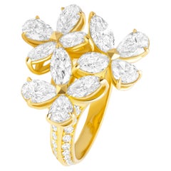 Diamond Butterfly Ring in 18K Yellow Gold