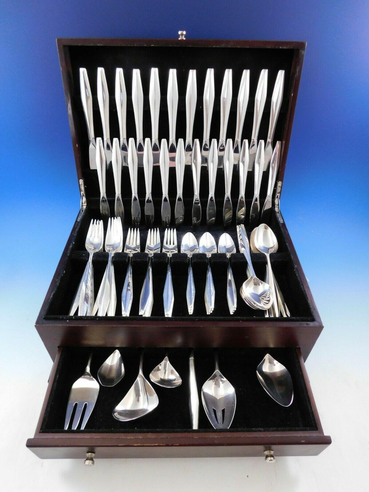 The Diamond pattern was designed by internationally renowned Italian architect and designer Gio Ponti and introduced by Reed & Barton in the year 1958. This is our best selling Mid-Century Modern flatware pattern.

Diamond by Reed & Barton