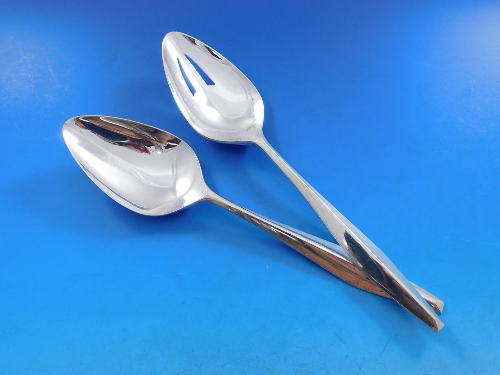 20th Century Diamond by Reed and Barton Sterling Silver Flatware Set for 18 Service 101 pcs For Sale