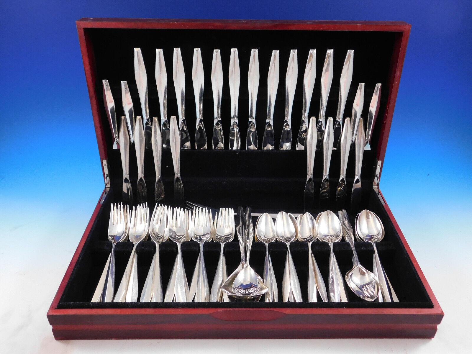 This pattern was designed by internationally renowned Italian architect and designer Gio Ponti and introduced by Reed & Barton in the year 1958. It has a wonderful Mid-Century Modern Design. This is our best selling Mid Century Modern flatware
