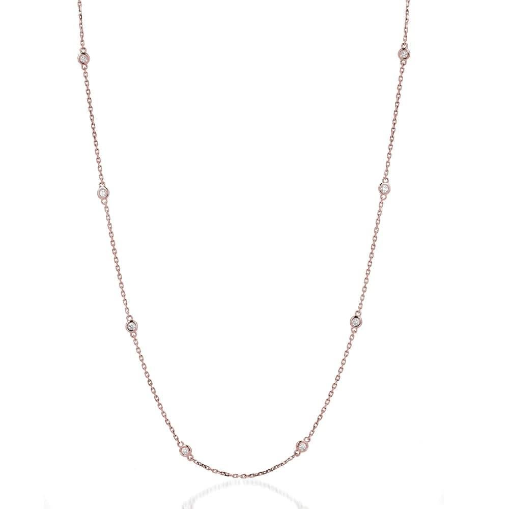 Moderno Collana con castone a taglio rotondo Diamond Station in oro 14K in vendita