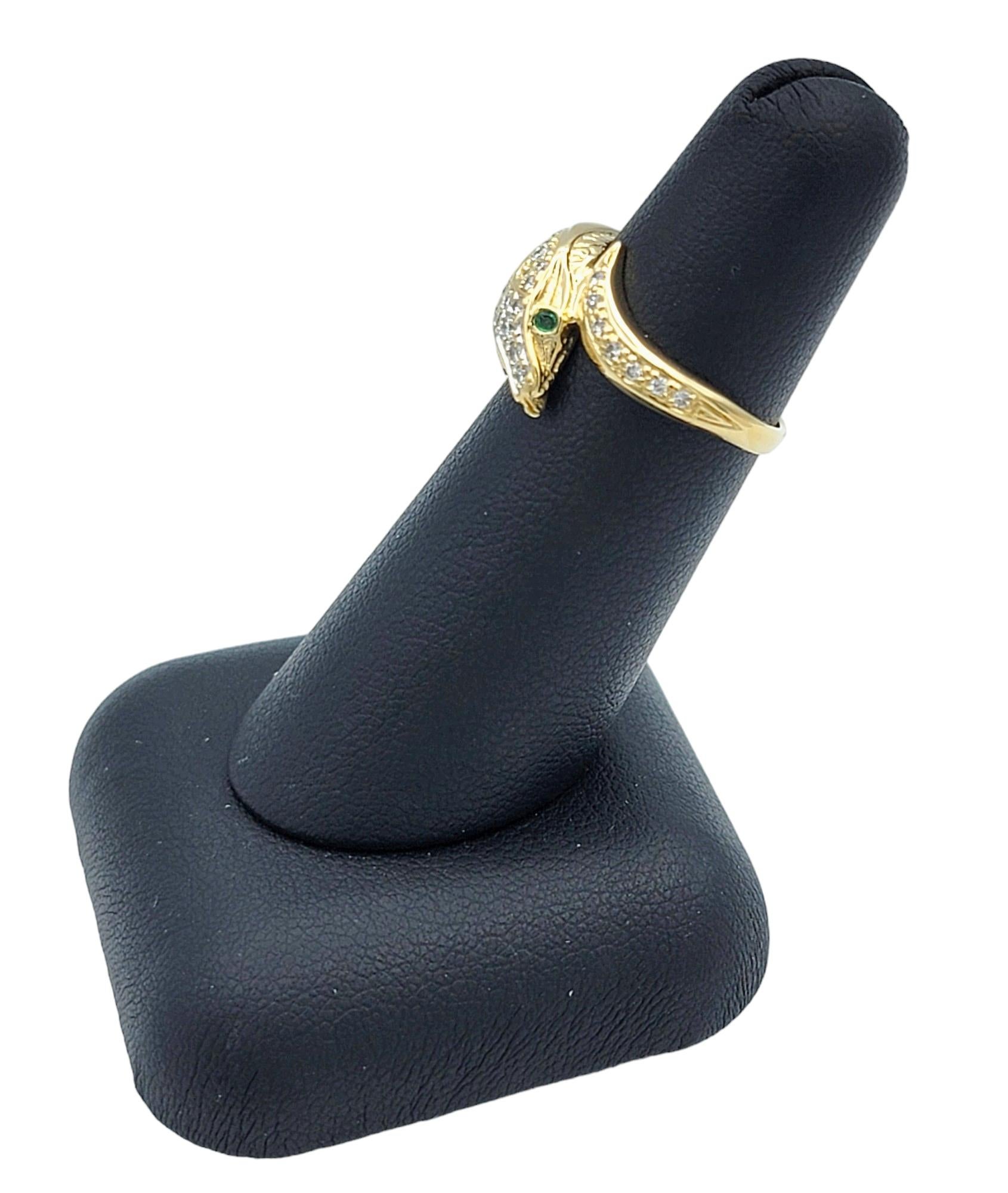 Anello a serpente con diamante bypass e occhi di smeraldo incastonati in oro giallo 18 carati in vendita 3