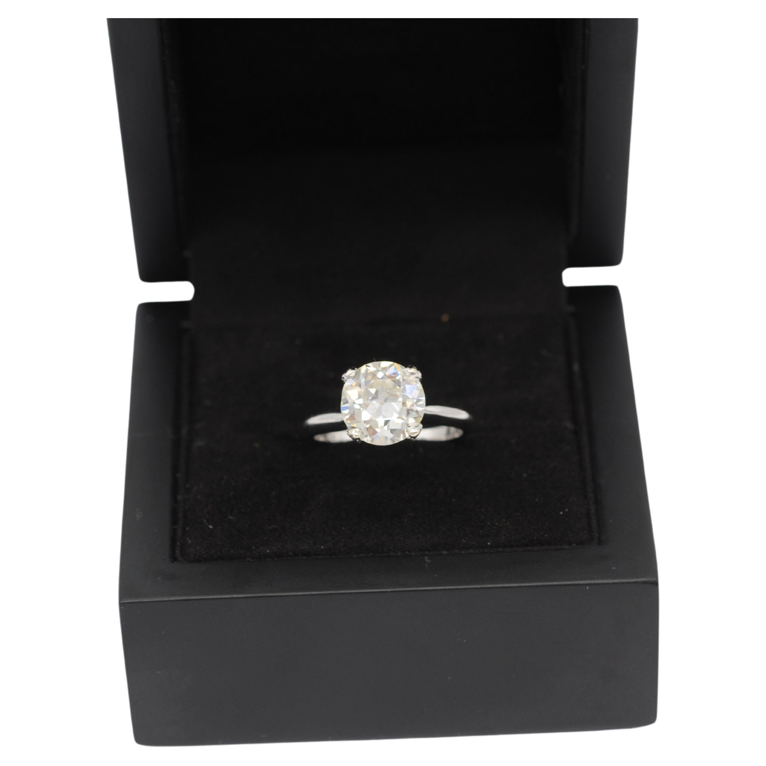 Women's or Men's Diamond ca. 2.4ct solitaire ring For Sale