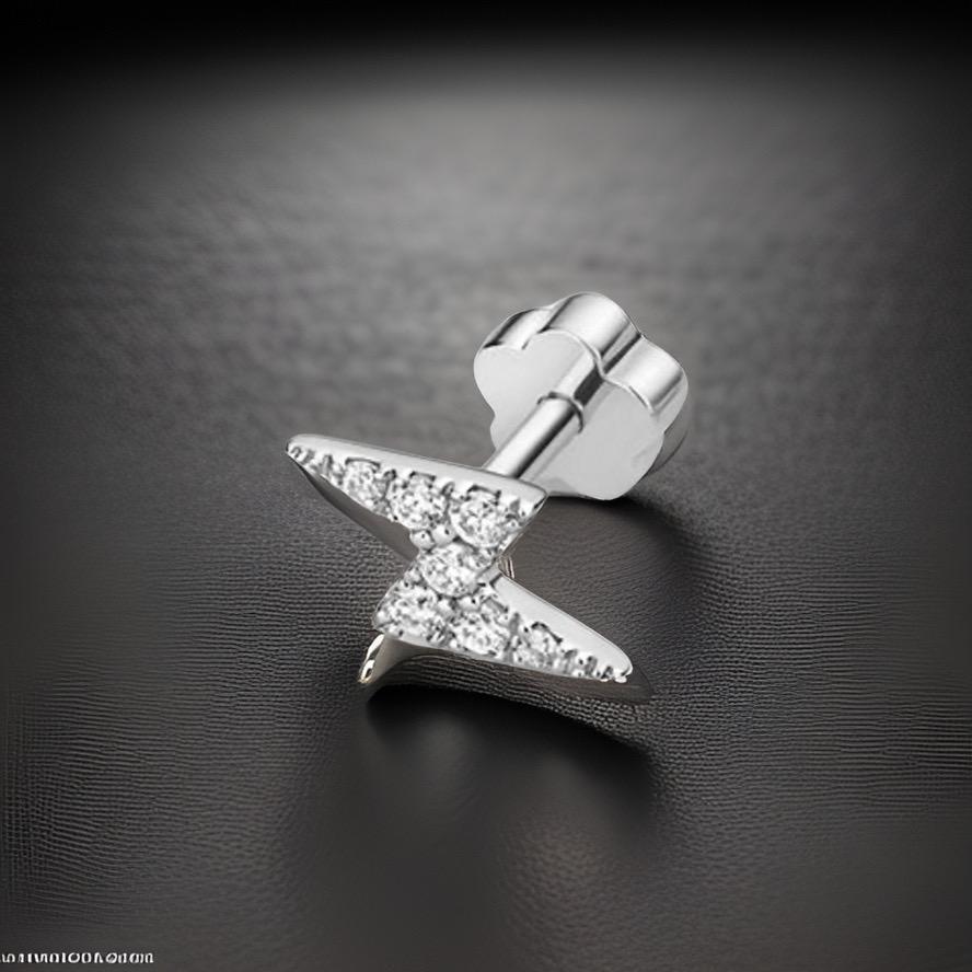 PERNO DI CARTILAGINE DIAMANTATO

9CT W/G GH SI3-I1 0.04CT

Peso: 0,45 g