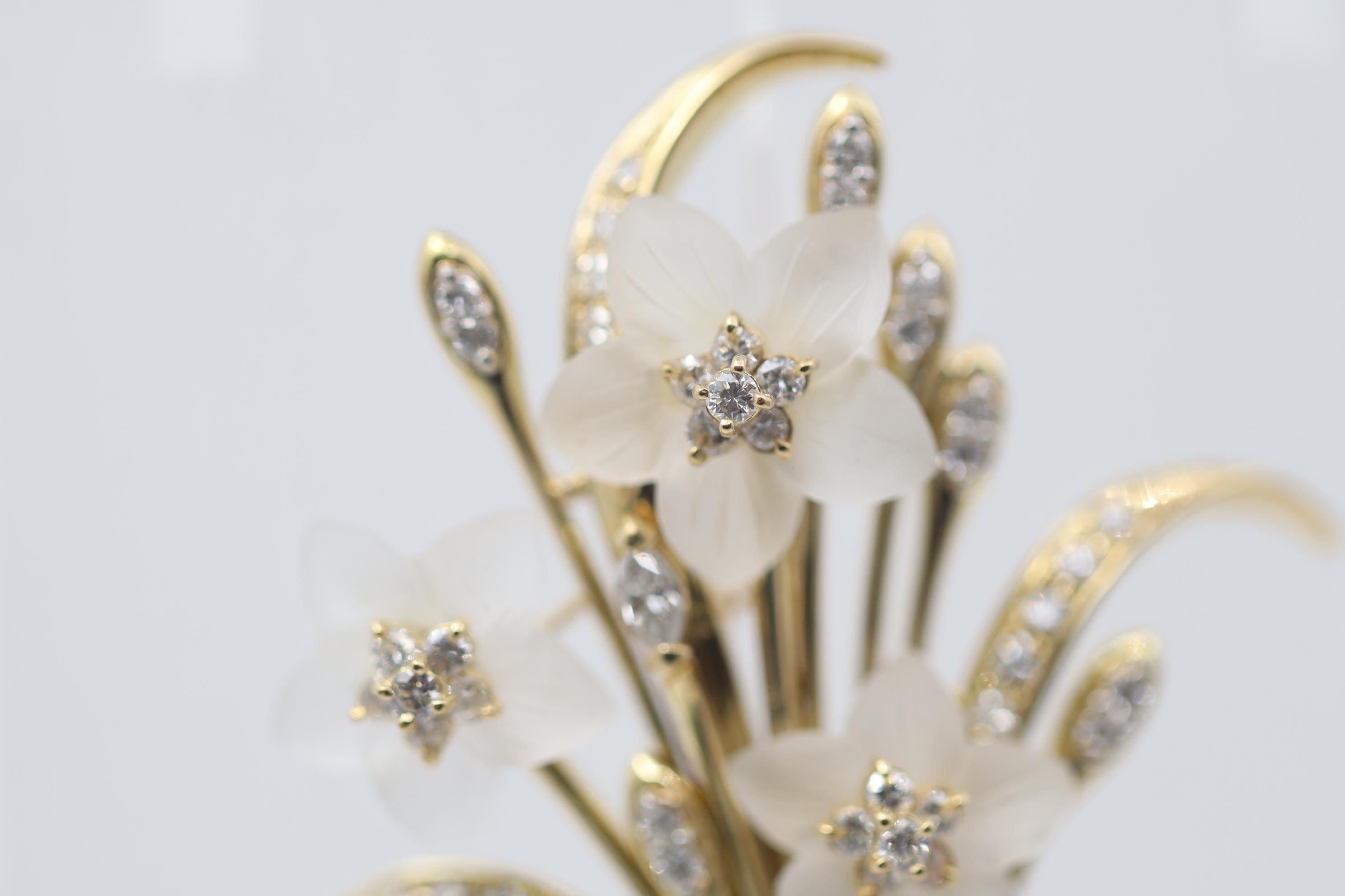 Mixed Cut Diamond Carved-Quartz Gold Flower Bouquet Brooch For Sale