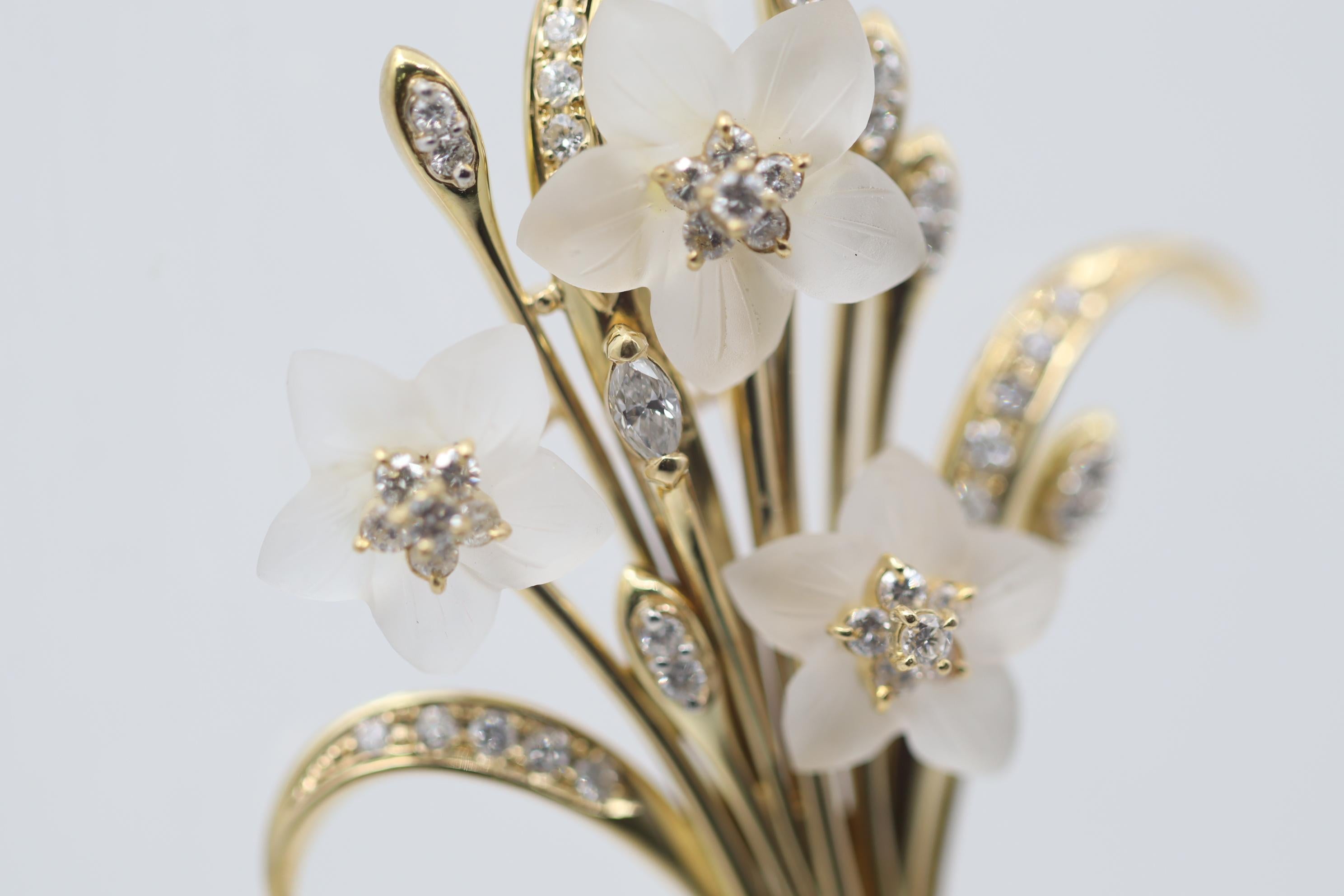 Diamond Carved-Quartz Gold Flower Bouquet Brooch In New Condition For Sale In Beverly Hills, CA