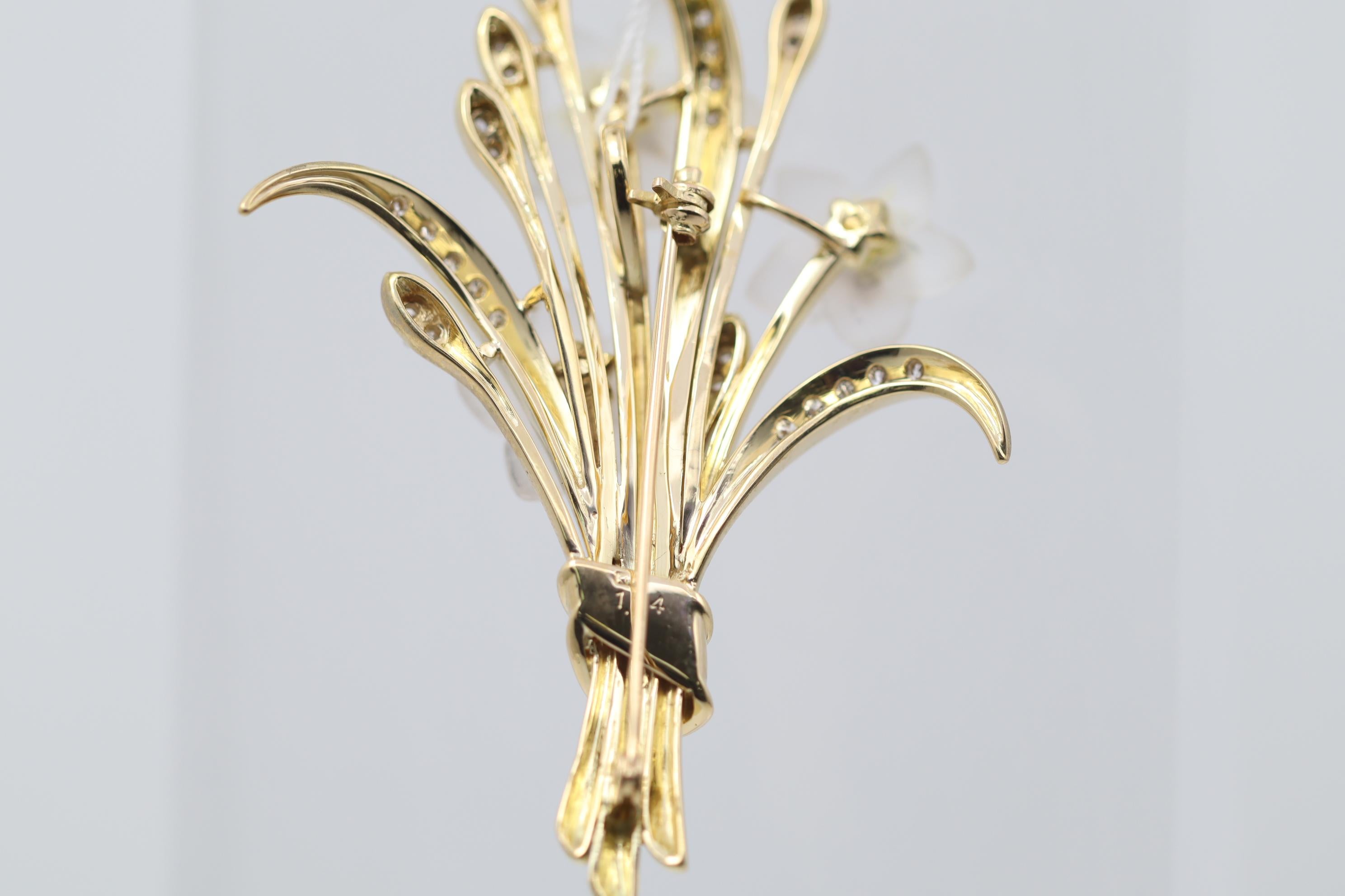 Diamond Carved-Quartz Gold Flower Bouquet Brooch For Sale 1