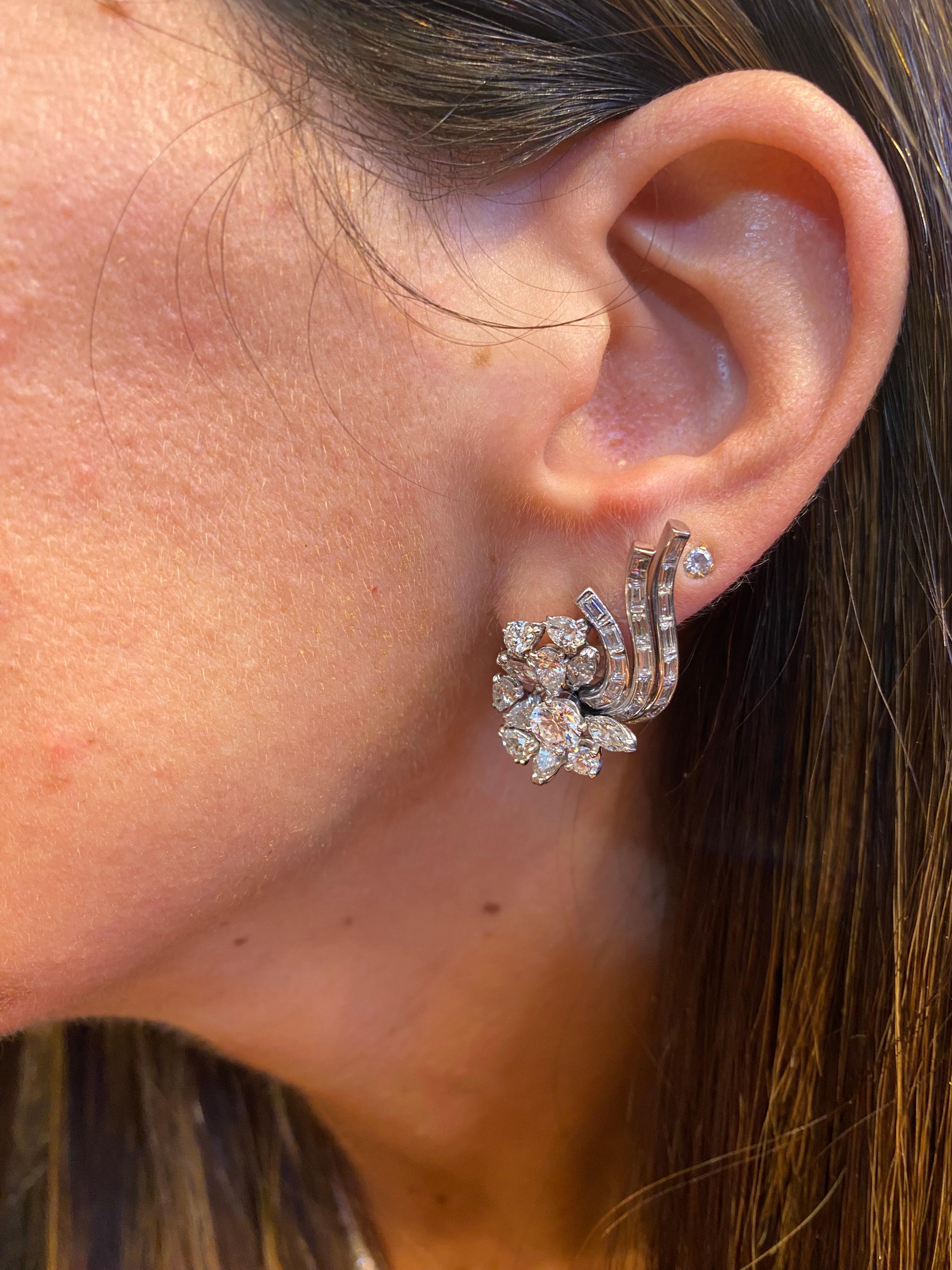 Diamond Cascade Day & Night Earrings In Excellent Condition For Sale In New York, NY