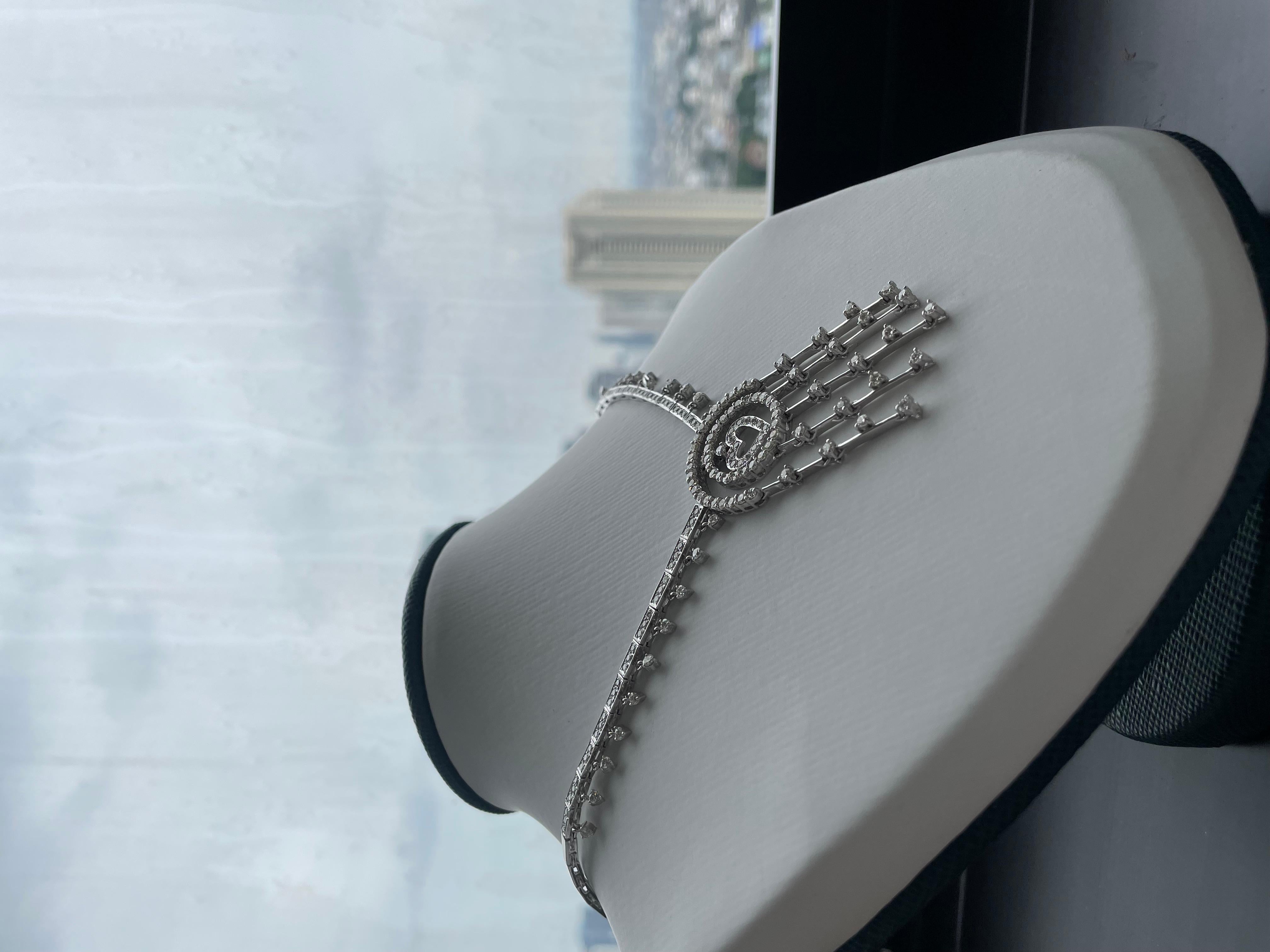 Collana a cascata di diamanti in oro bianco 18 carati in vendita 2