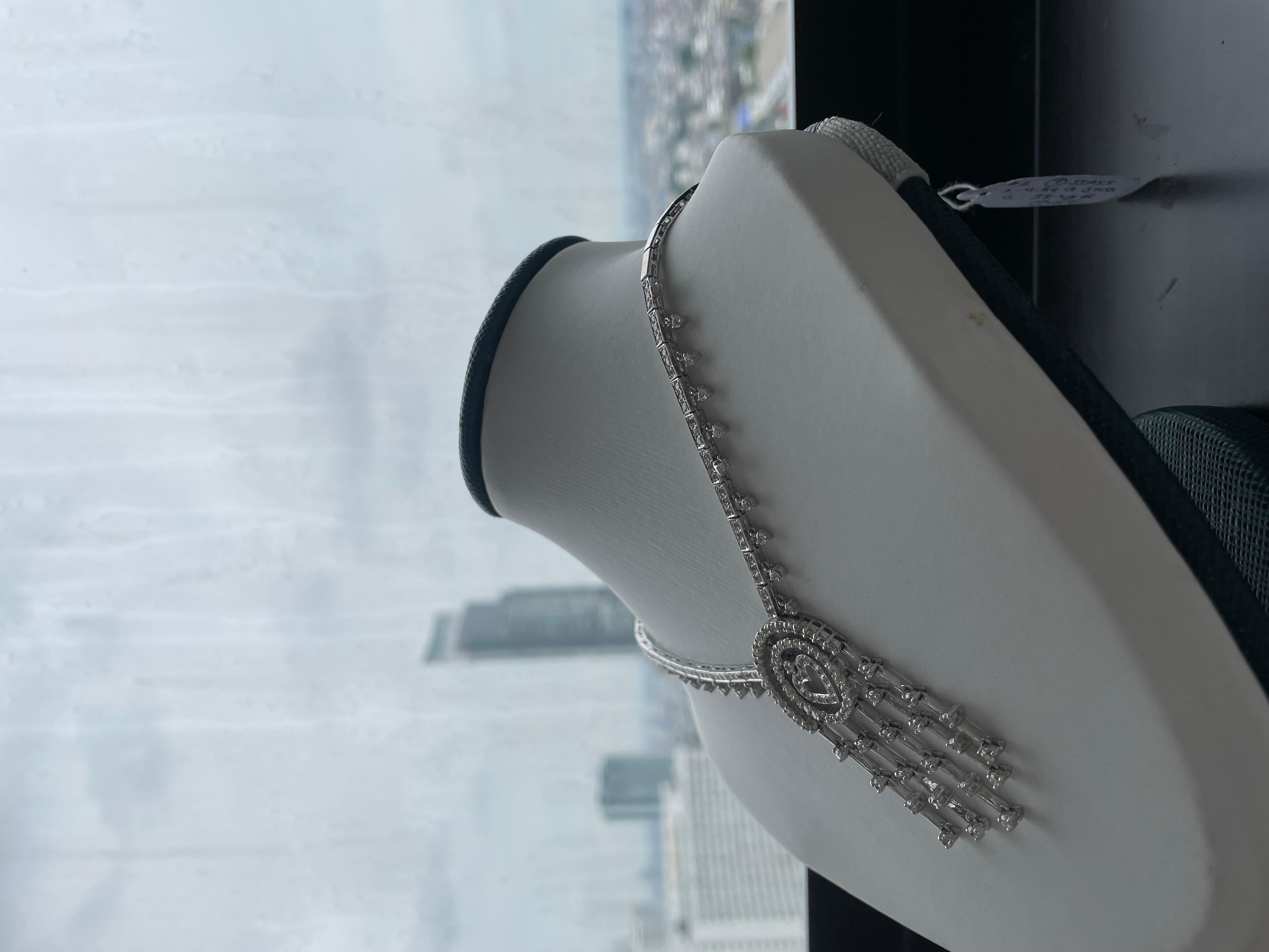 Collana a cascata di diamanti in oro bianco 18 carati in vendita 4