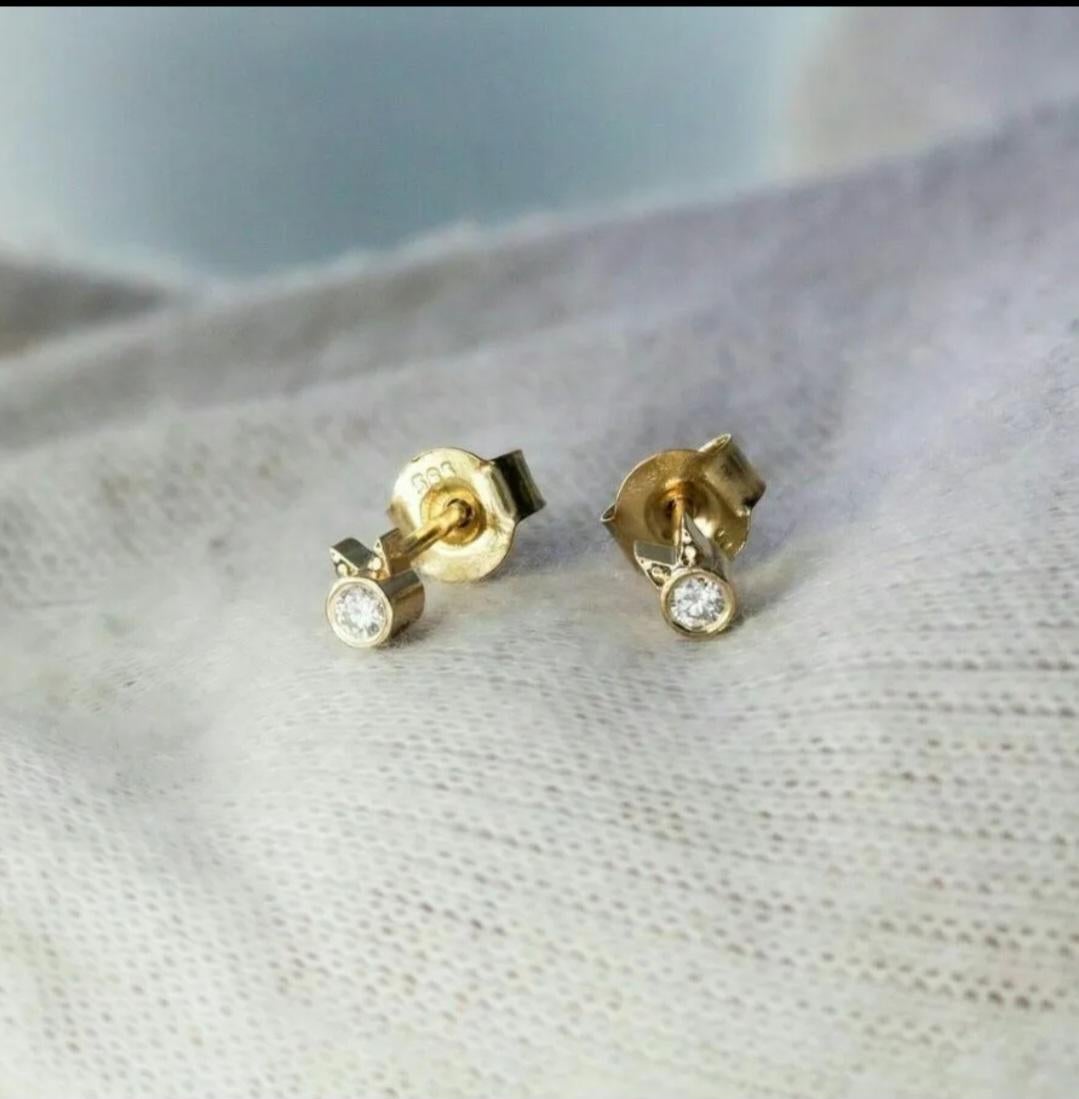 Diamond Cat Stud Earrings 14K Solid Gold Women Earrings Christmas Gift 1 Pair. In New Condition For Sale In Chicago, IL