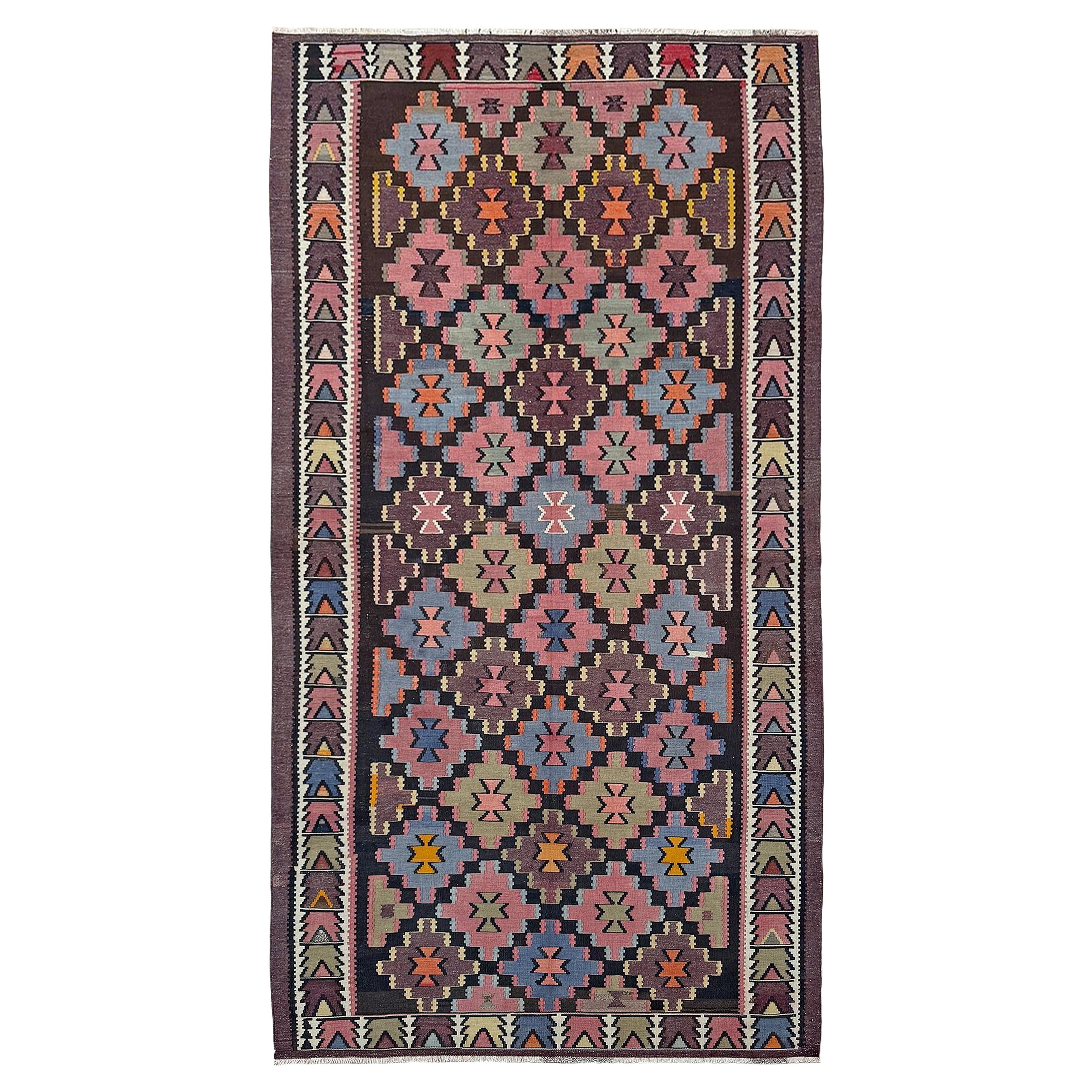 Diamant Kaukasischer Kelim - • Handgefertigter mehrfarbiger Vintage-Flachgewebeteppich (5x9) im Angebot