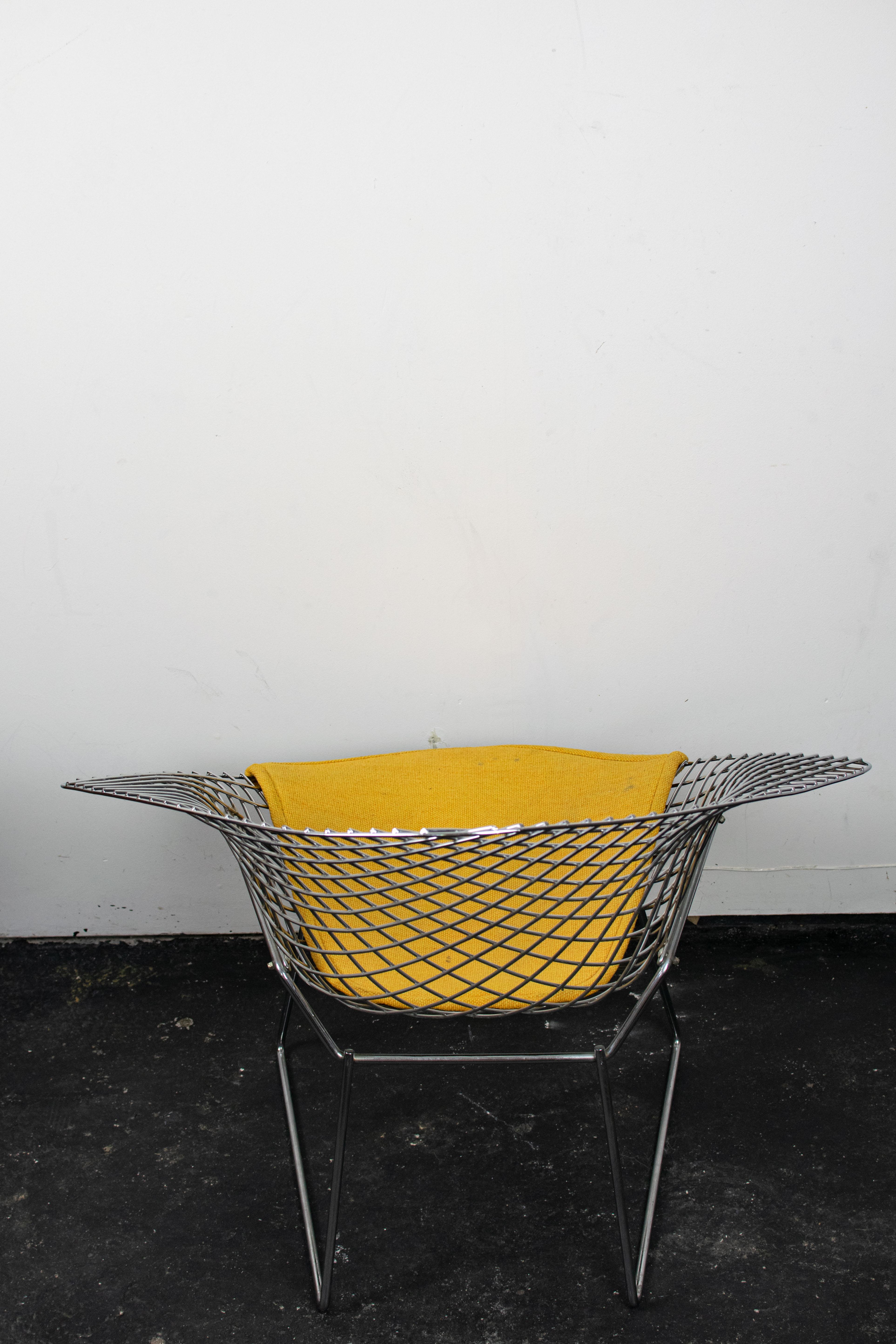Diamond Chair by Harry Bertoia for Knoll 3