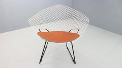 Diamond chair by Harry Bertoia in white & black metal and new leather seating