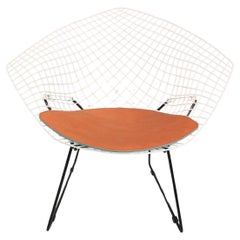 Diamond chair by Harry Bertoia in white & black metal and new leather seating