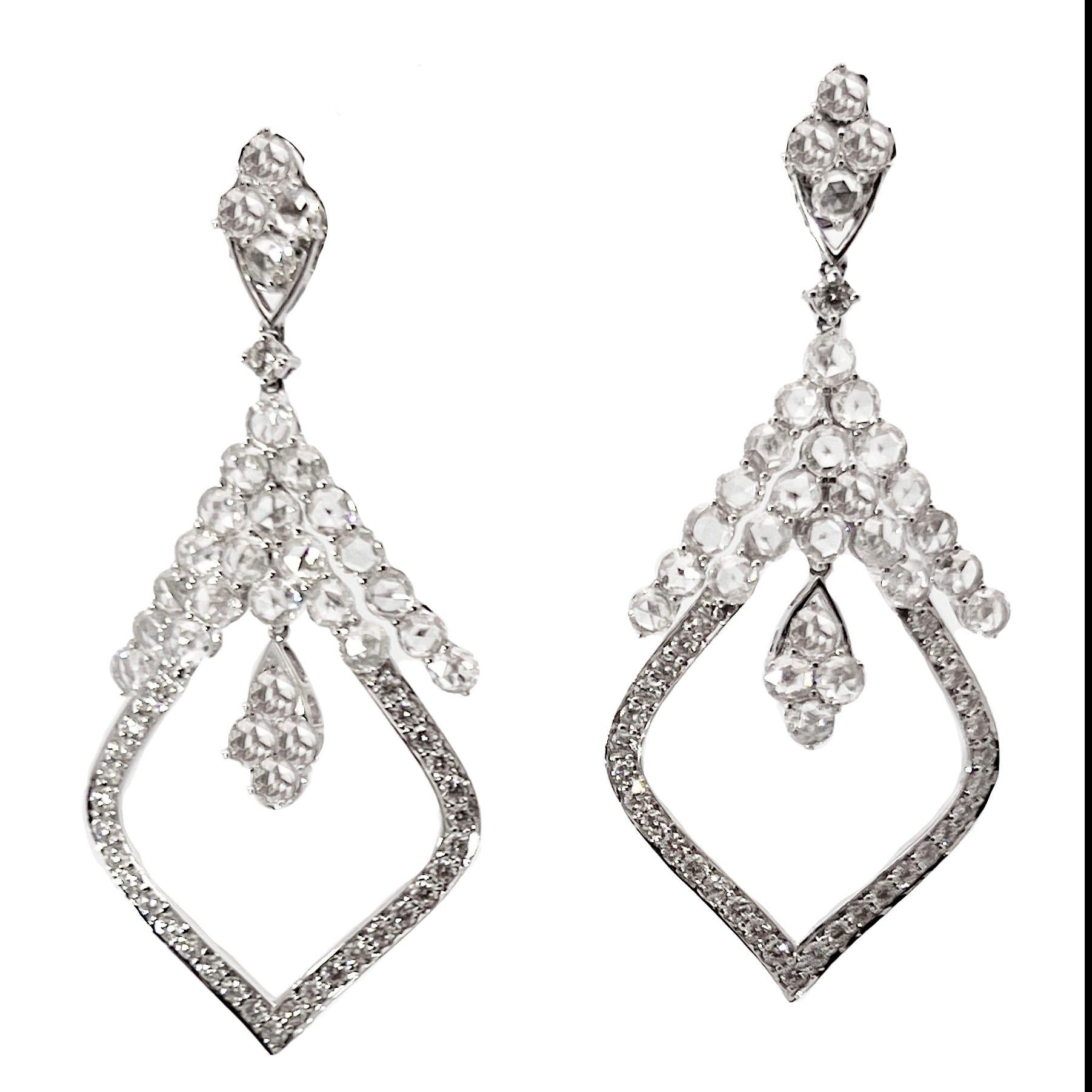 Orecchini pendenti con diamante in vendita 1