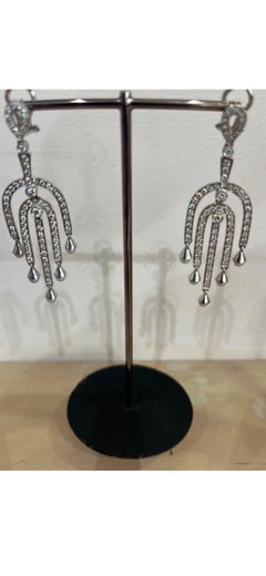 Pendientes de perlas naturales en forma de araña de diamantes 2,54 cts en oro blanco de 18 quilates