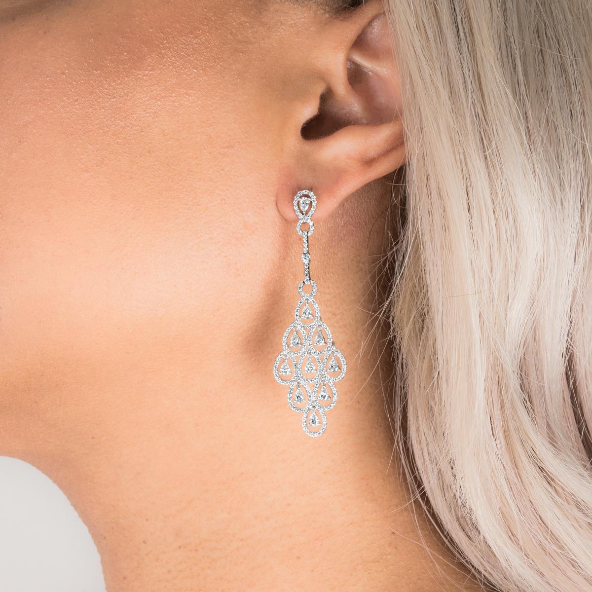 Women's Diamond Chandelier Drop Earrings 7.30 Carats For Sale