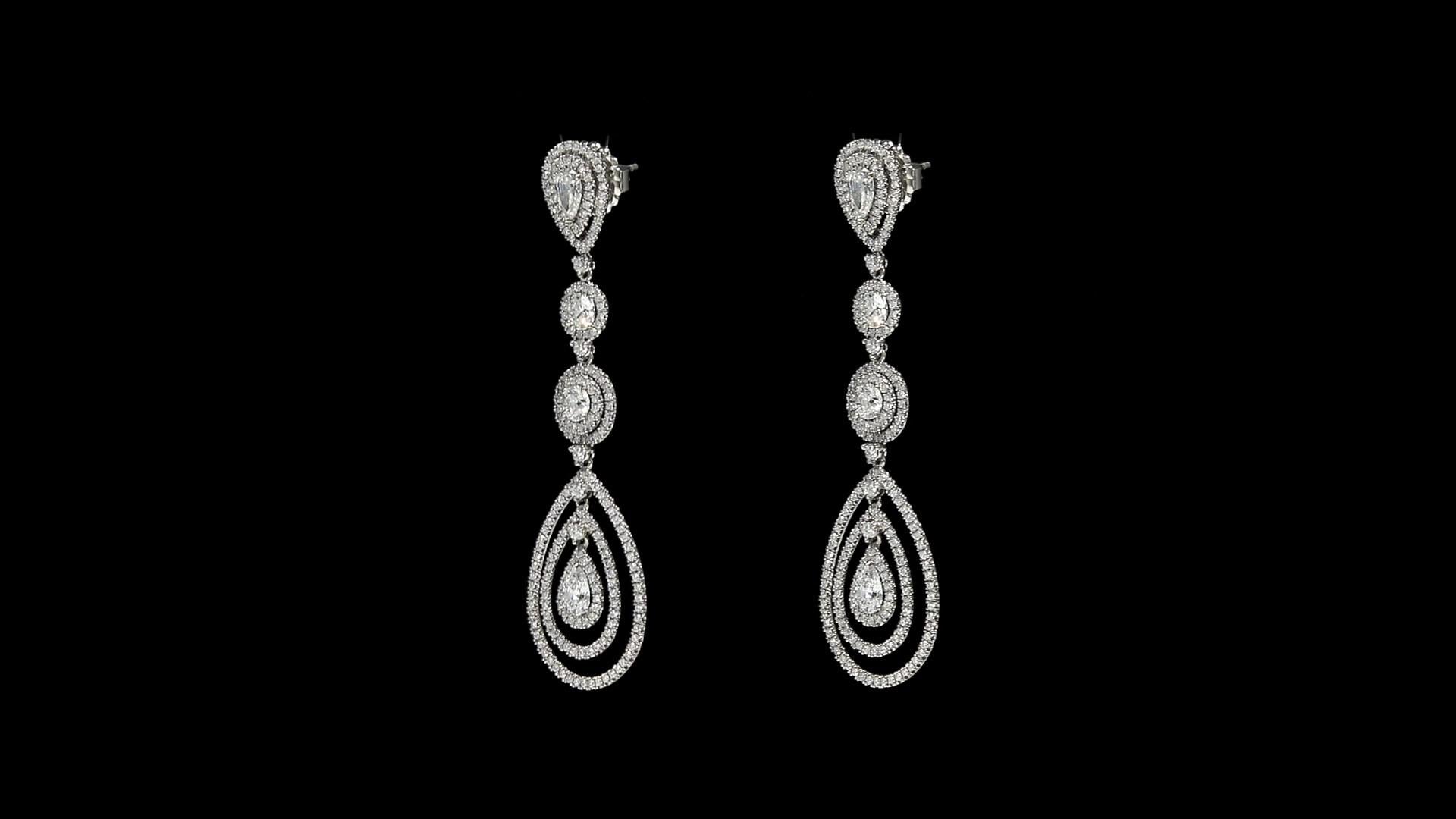 Round Cut Diamond Chandelier Earrings 6.00 Carat Total Weight 18 Karat Gold GIA Certs For Sale