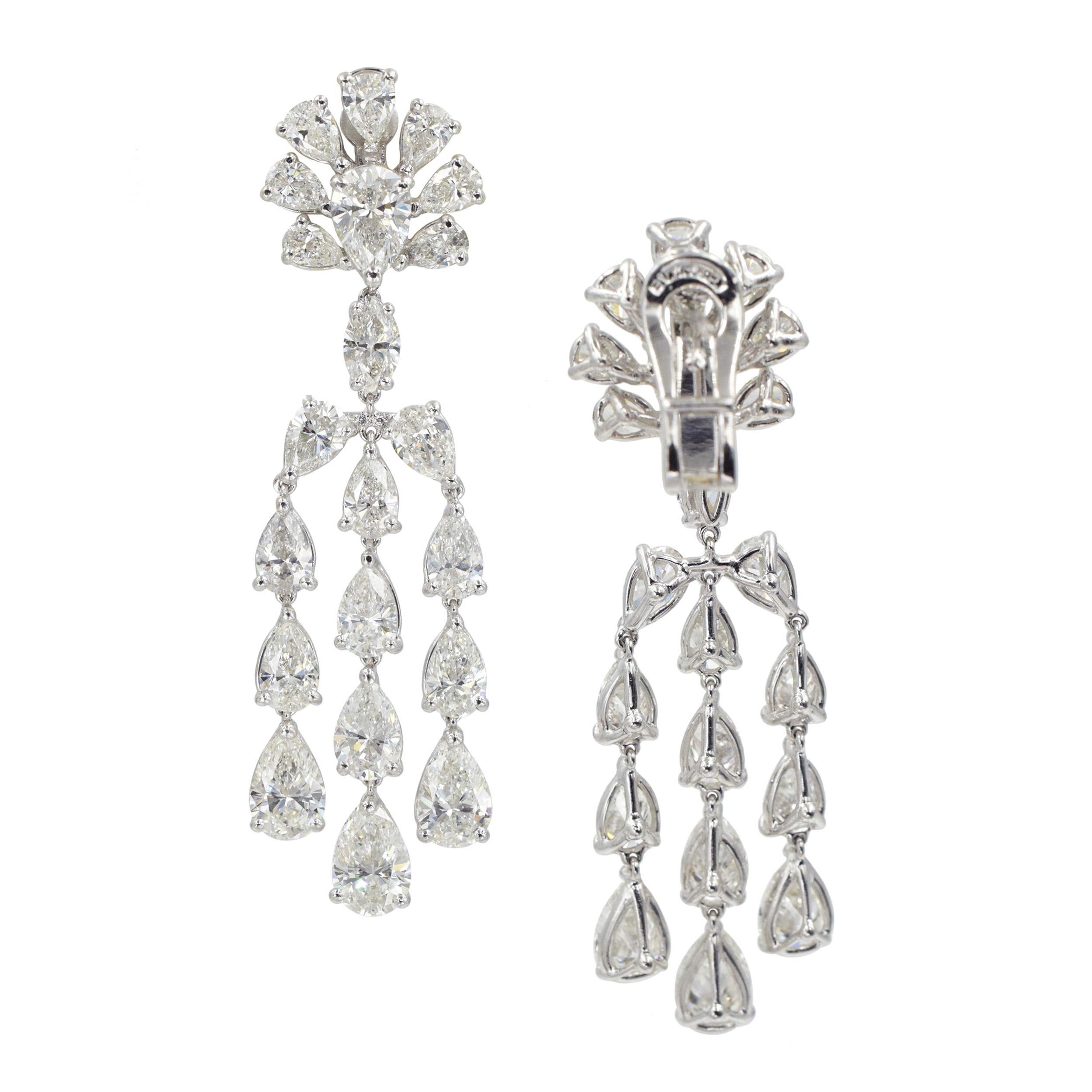 Taglio a goccia Orecchini Chandelier con diamanti in vendita