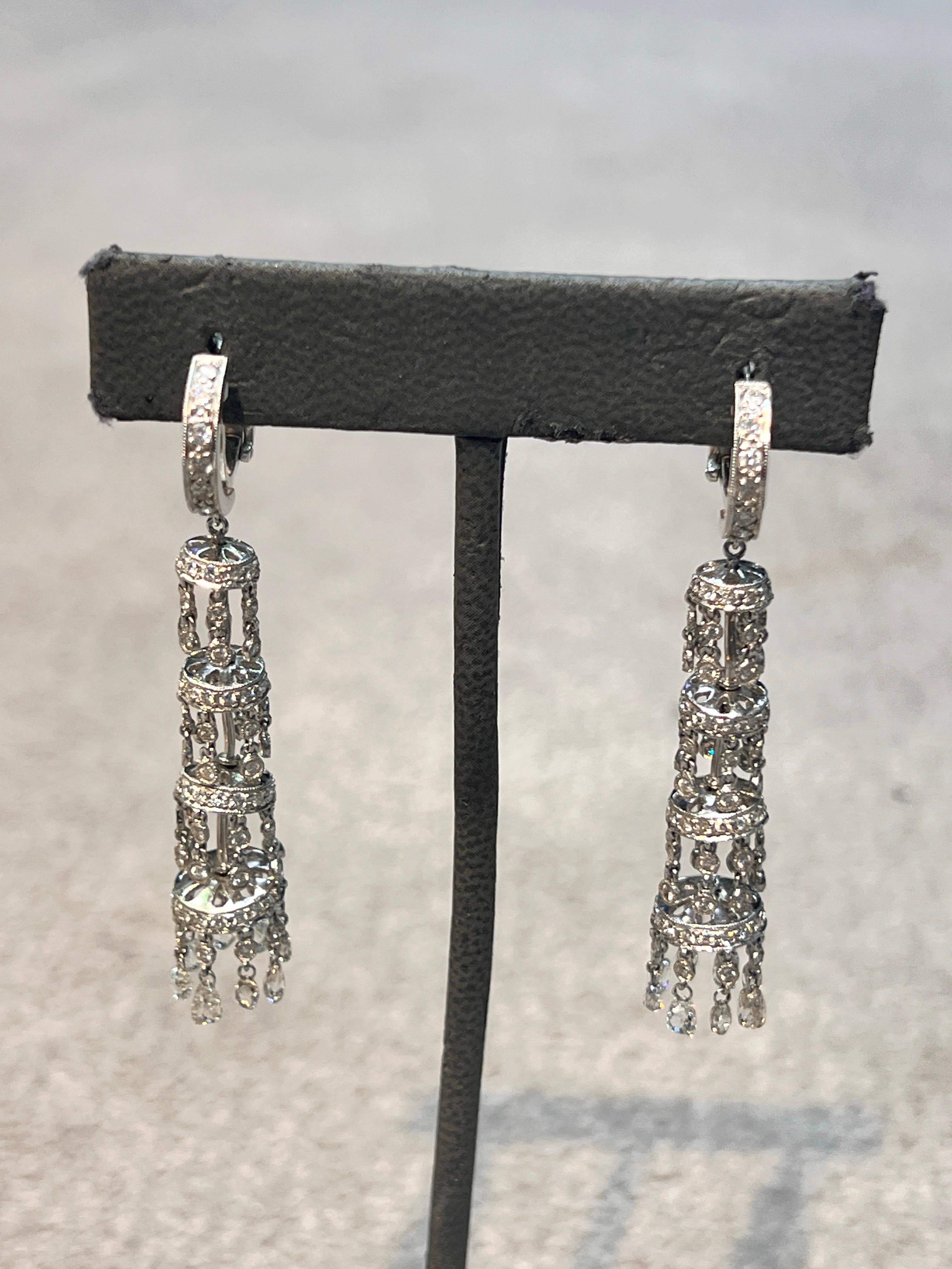 Orecchini a lampadario con diamanti In condizioni ottime in vendita a New York, NY