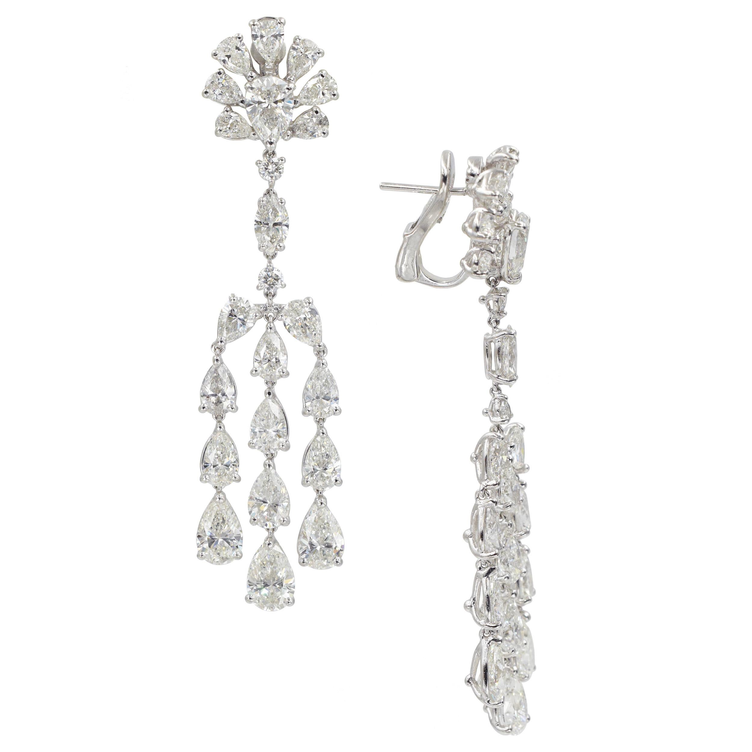 Diamond Chandelier earrings  In Excellent Condition For Sale In New York, NY