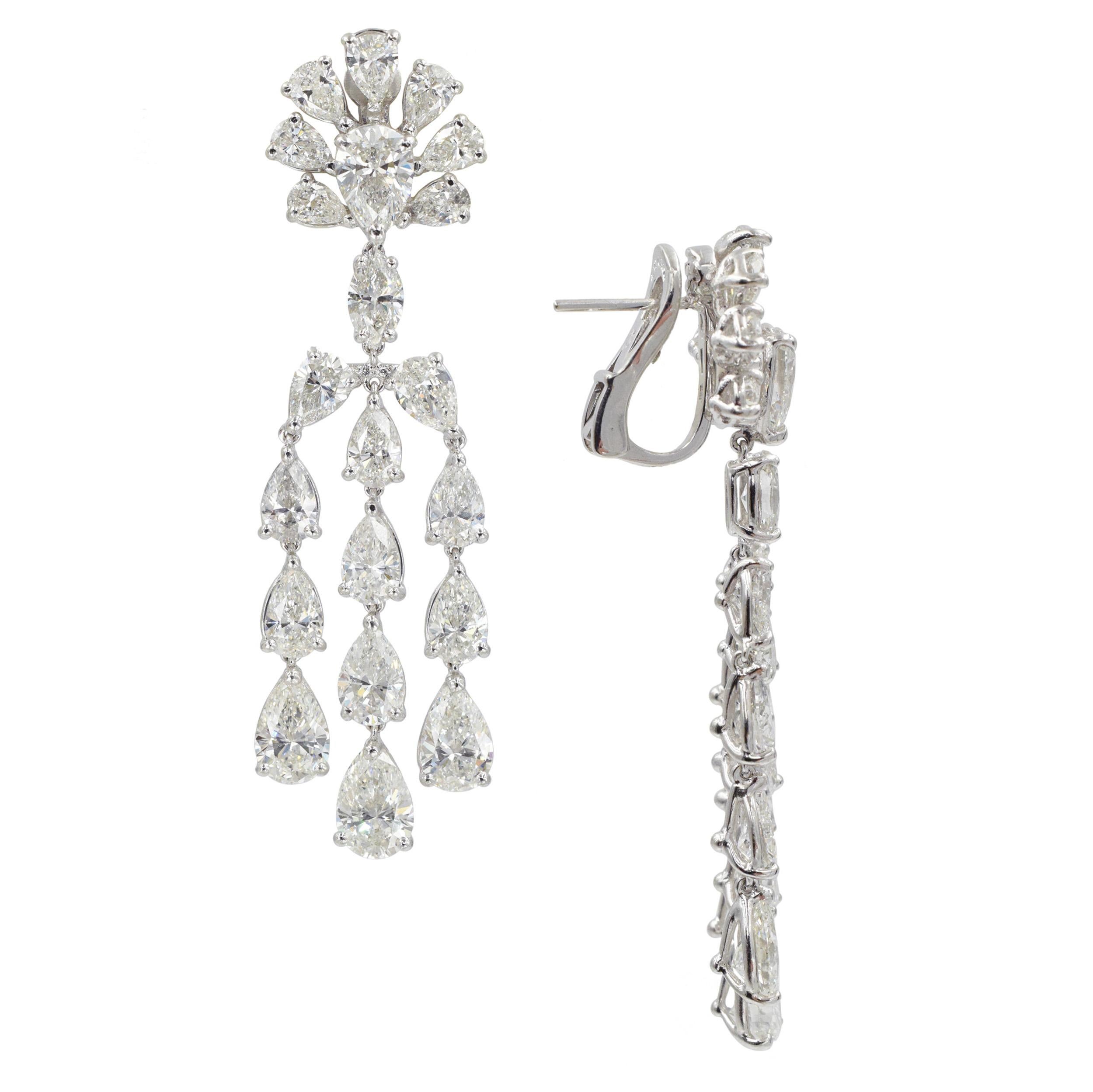 Donna Orecchini Chandelier con diamanti in vendita