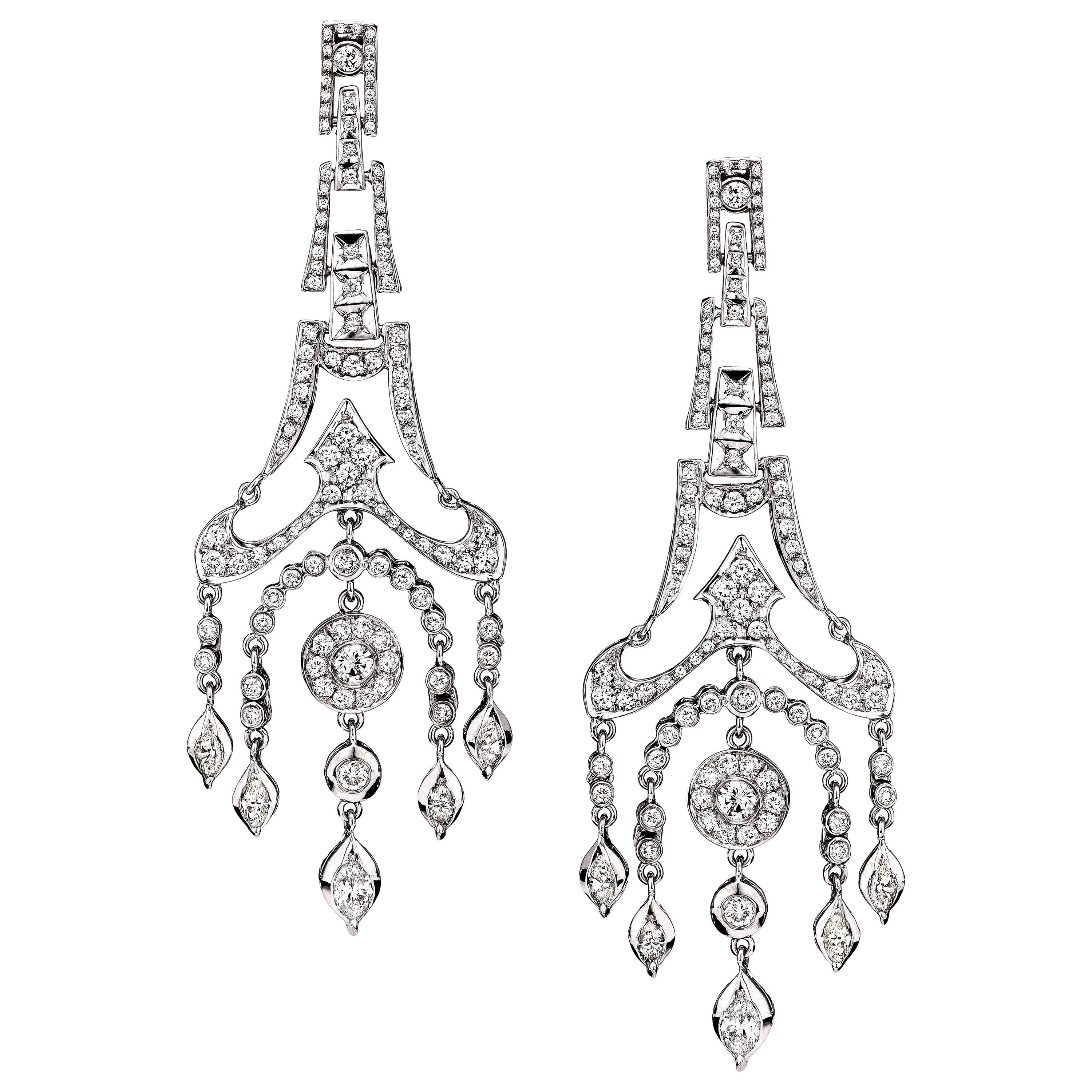 Diamond Chandelier Earrings in 18 Karat White Gold For Sale at 1stDibs