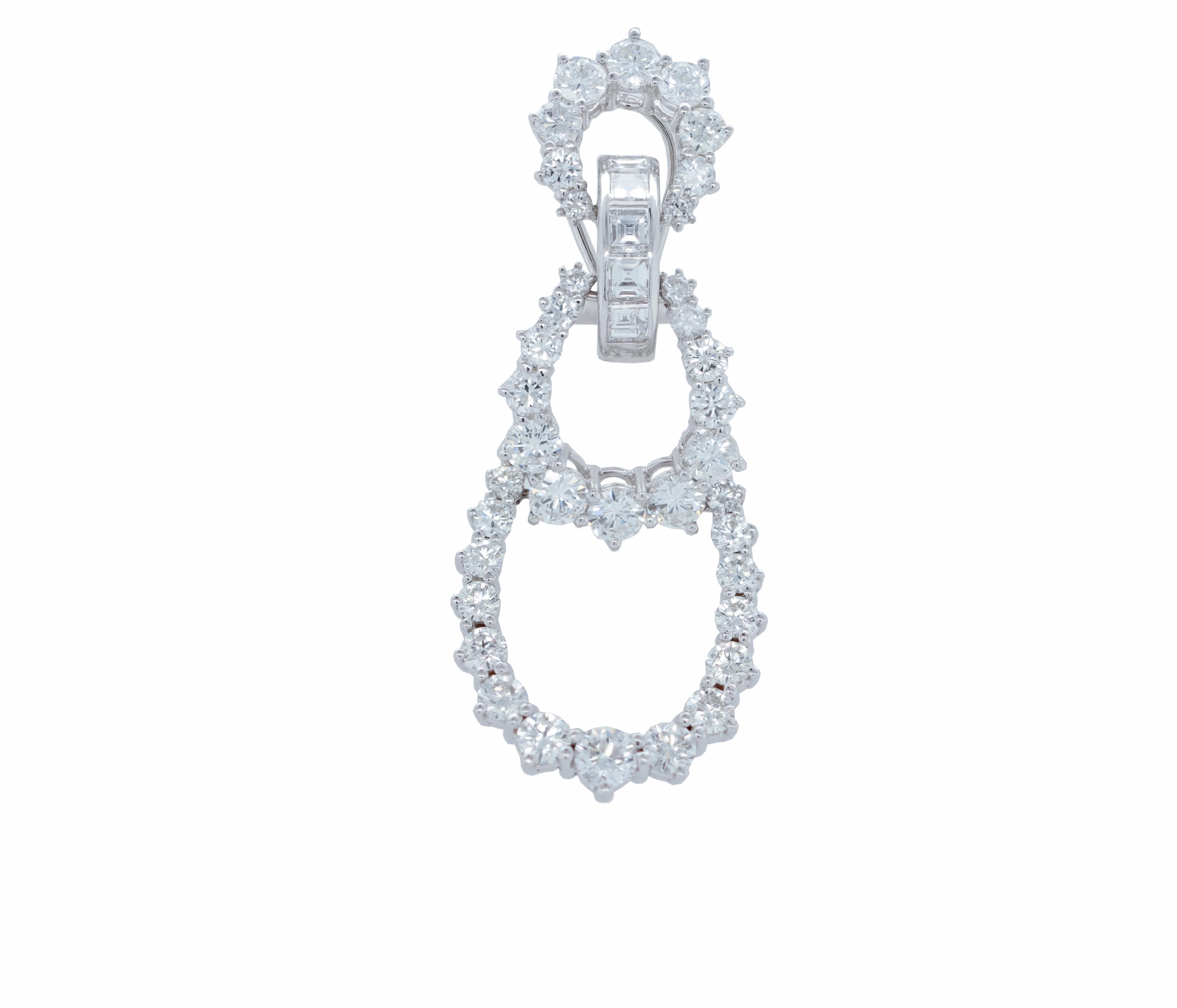 Orecchini Chandelier con diamanti in oro bianco In condizioni Nuovo in vendita a New York, NY