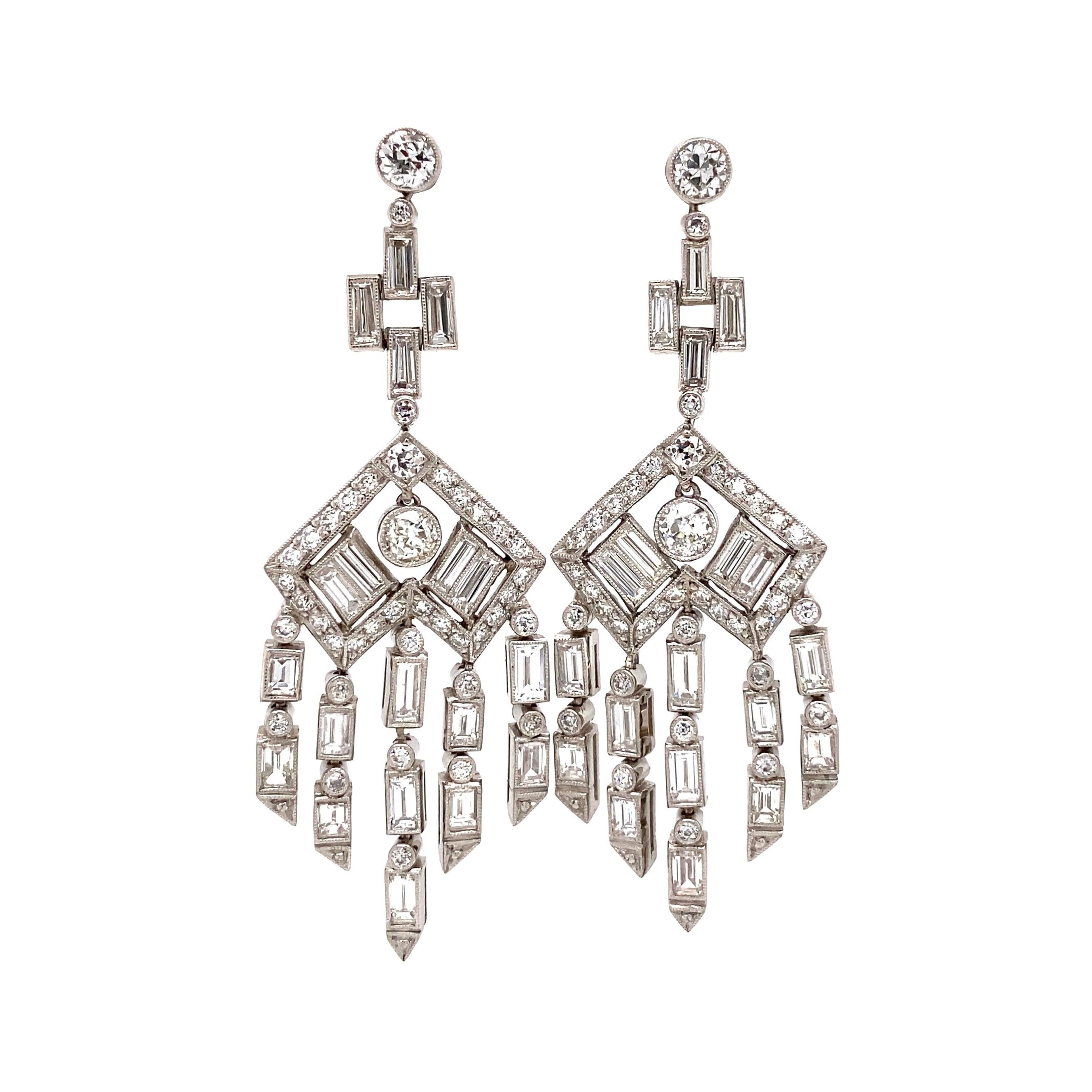 Boucles d'oreilles pendantes chandelier en platine et diamants Estate Fine Jewelry