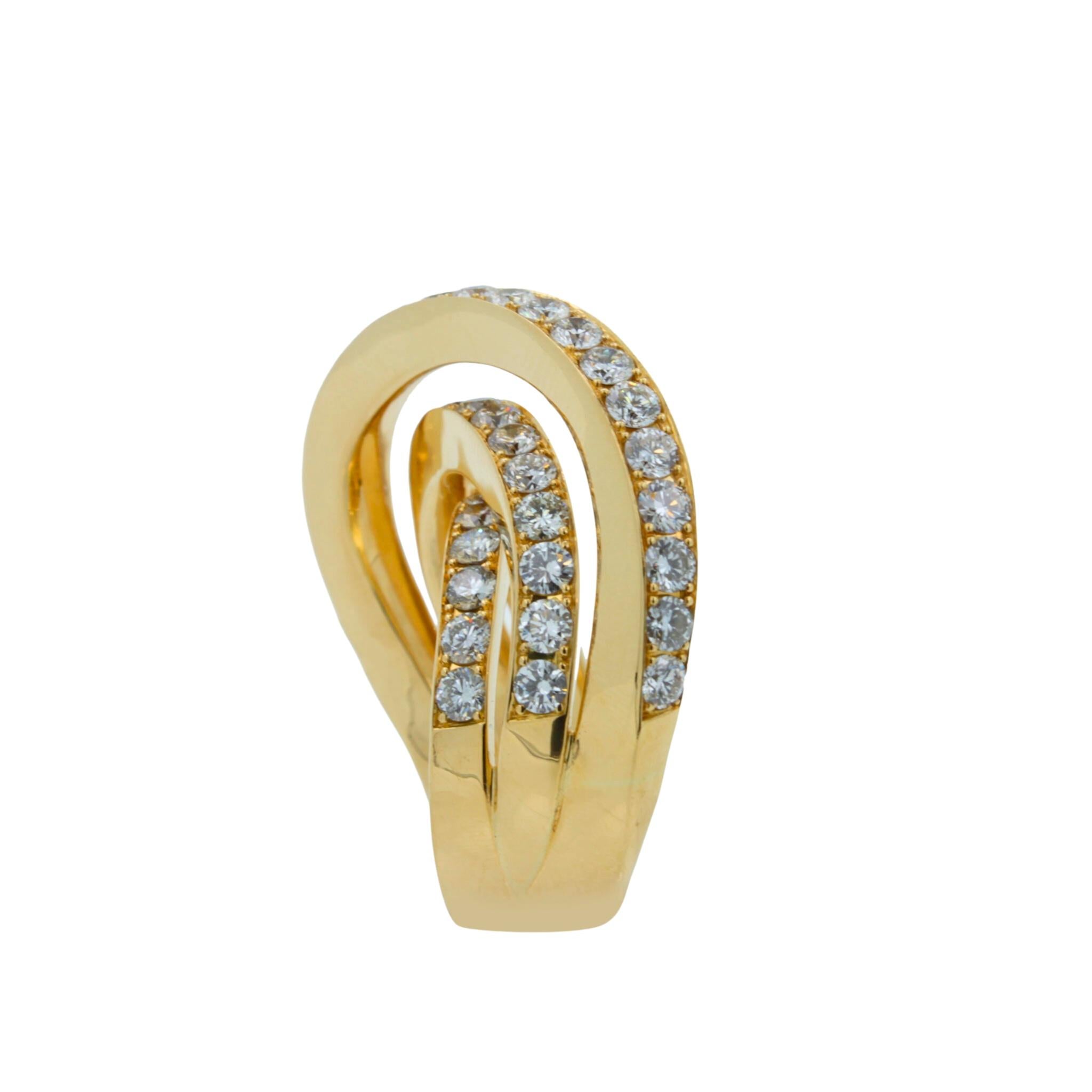 Bague en or jaune 18 carats en forme de vague géométrique avec canaux de diamants Neuf - En vente à Oakton, VA