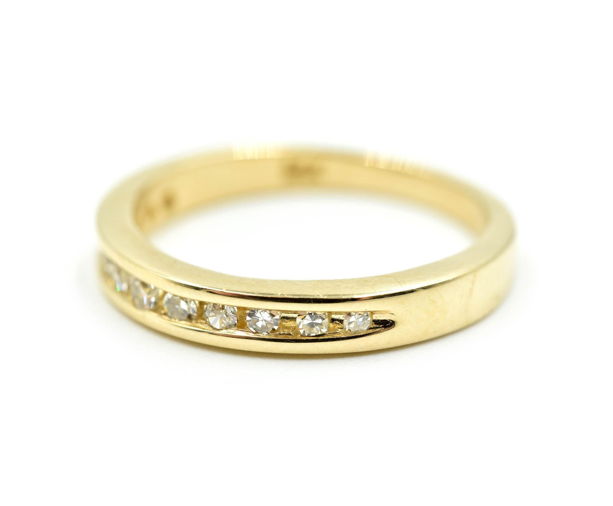 Round Cut Diamond Channel Set of Wedding Band 14 Karat Yellow Gold For Sale