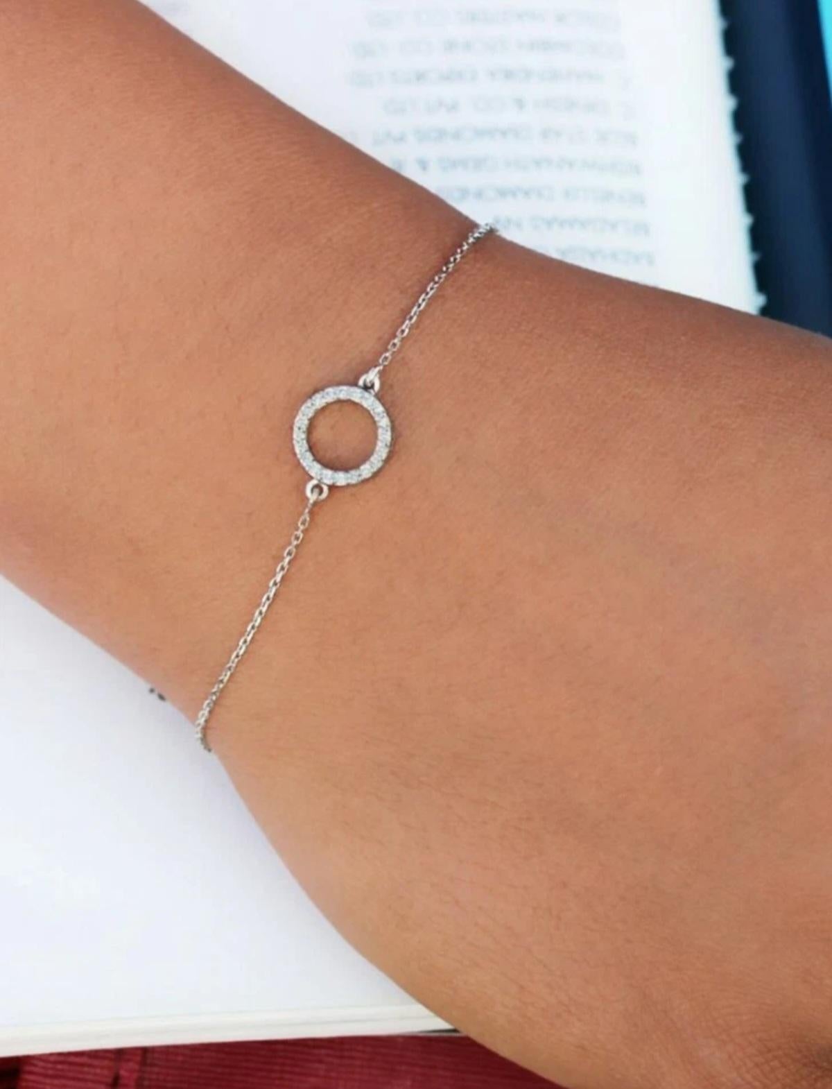 Diamond Charm Link Bar Bracelet 14K Solid Gold Handmade Armband Geschenk für Frauen. (Rundschliff) im Angebot